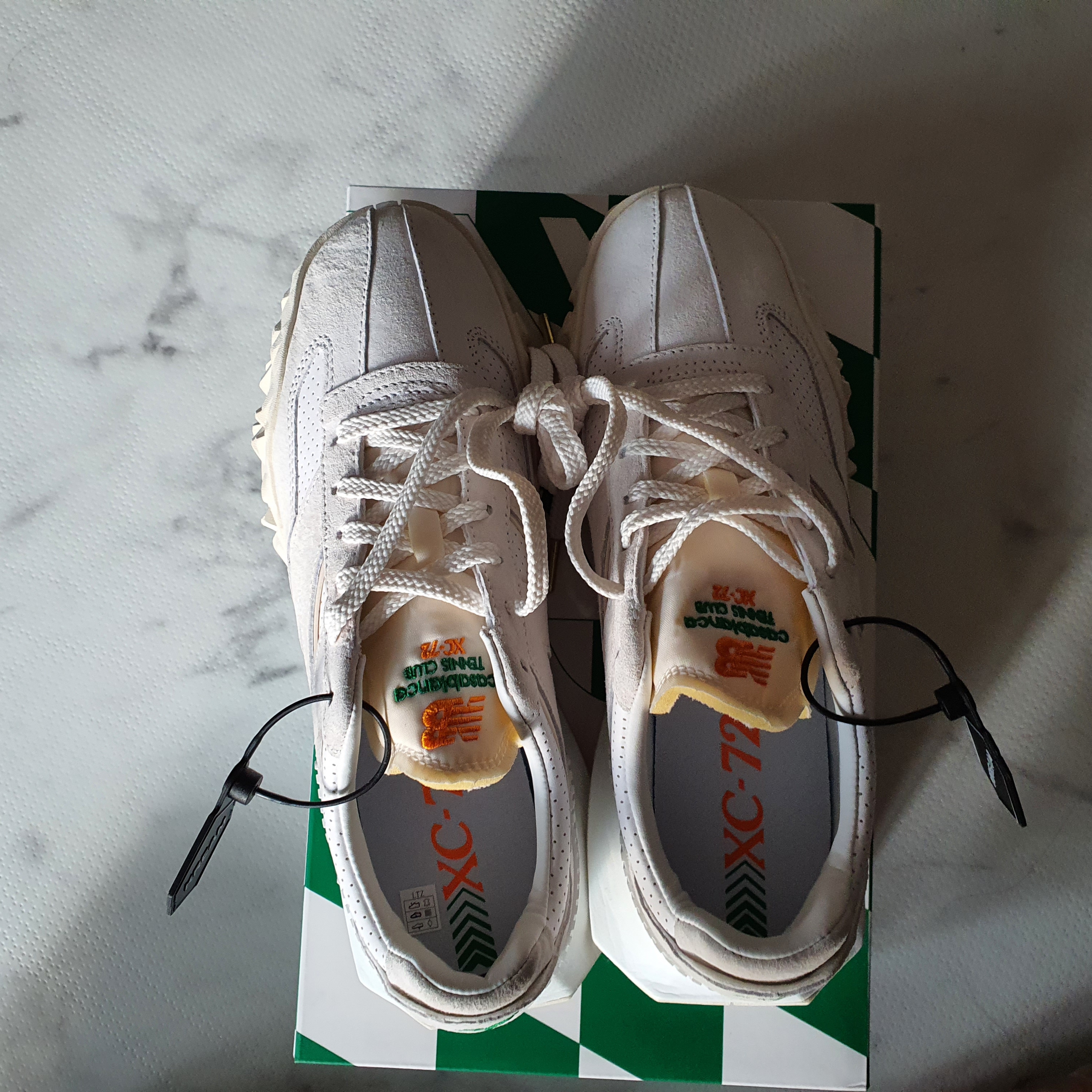 New Balance x Casablanca XC-72 Marshmallow Brilliant White 착용 스타일 - 1