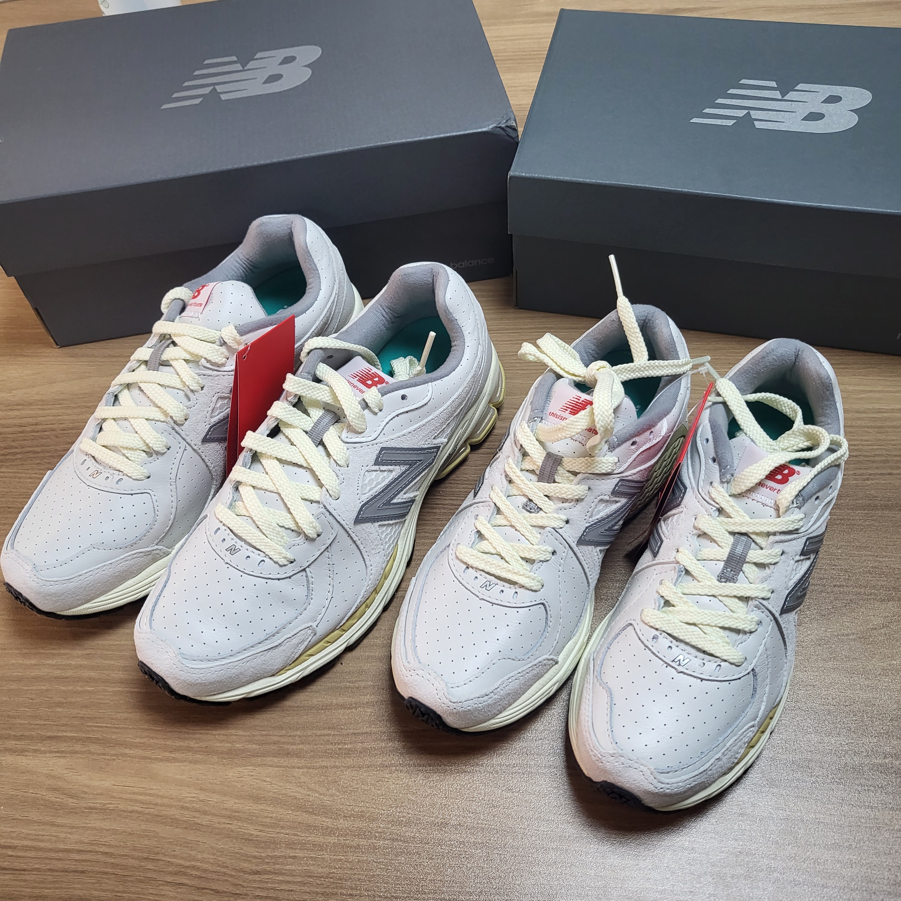 New Balance x Thisisneverthat 860v2 White 착용 스타일 - 1