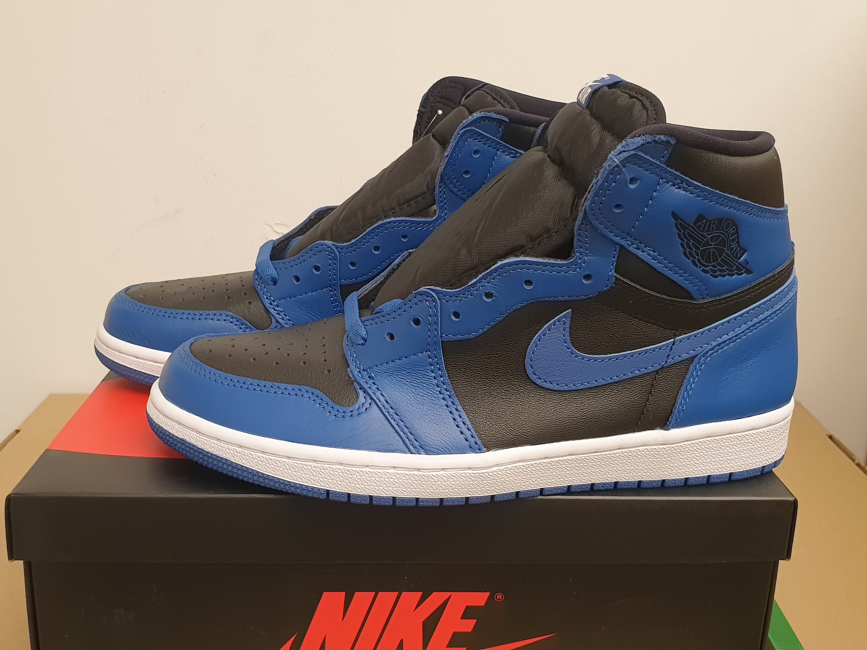 Jordan 1 Retro High OG Dark Marina Blue 착용 스타일