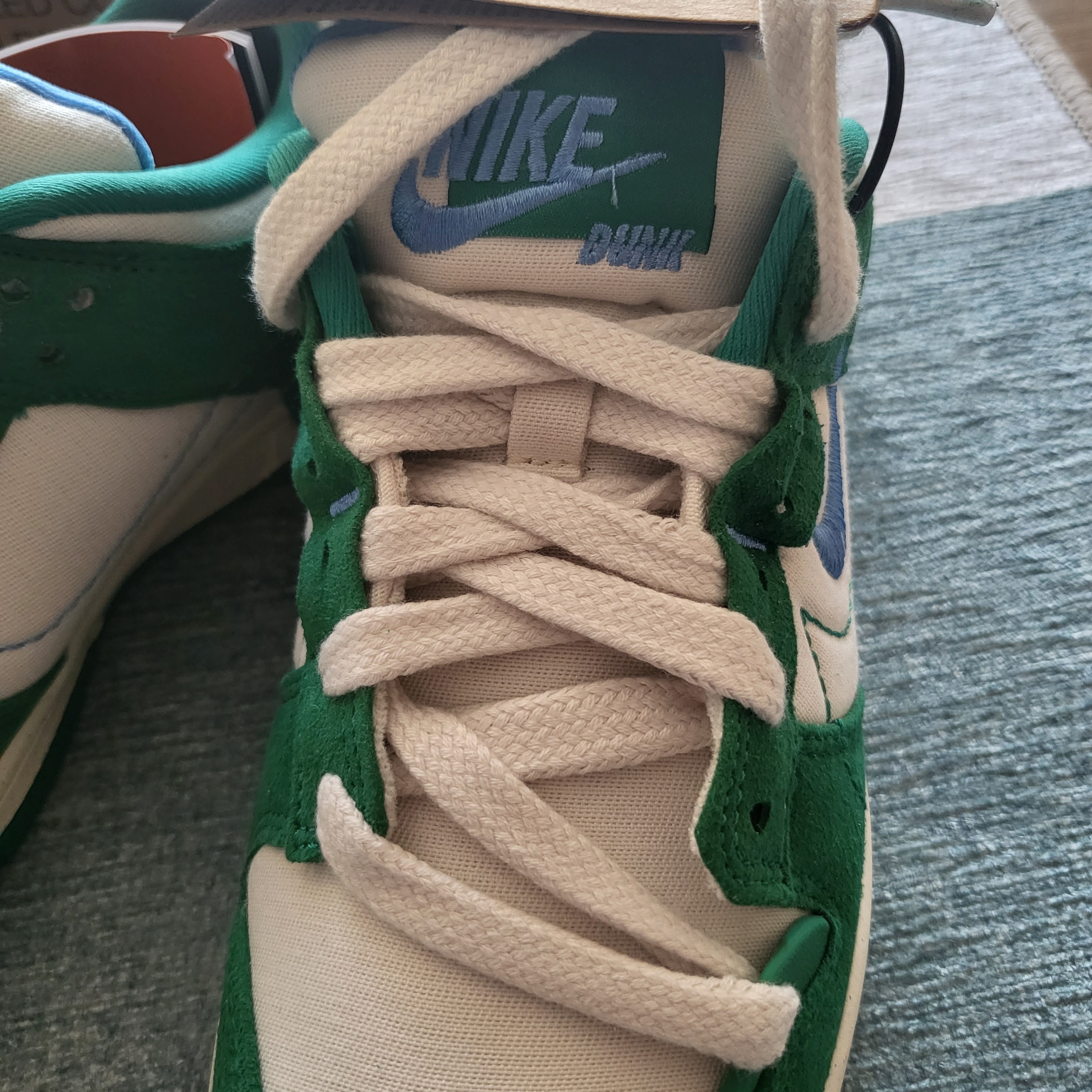 (W) Nike Dunk Low Disrupt 2 Phantom University Blue 착용 스타일 - 4