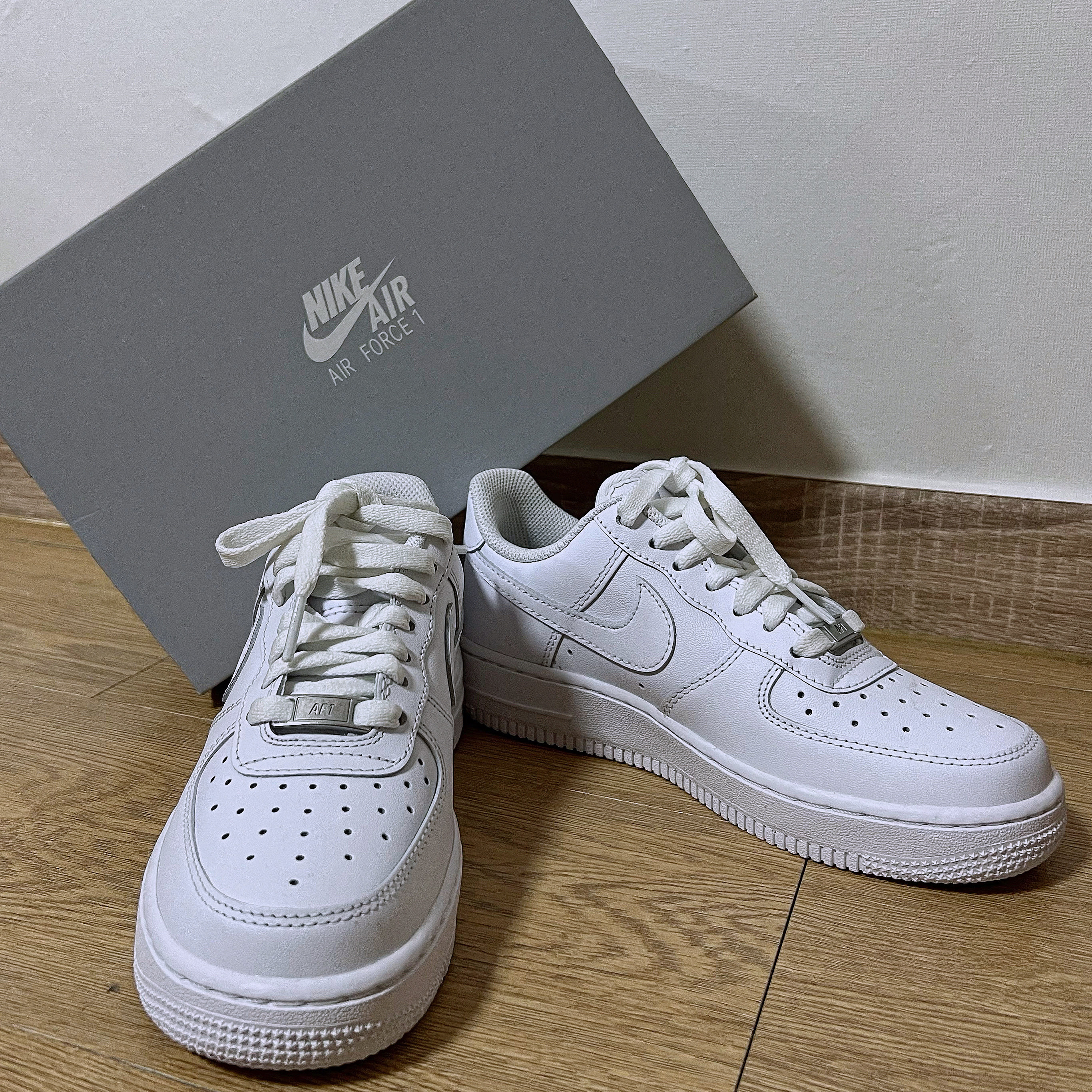Nike Air Force 1 '07 Low White, (W) Nike Air Force 1 '07 Low White 착용 스타일