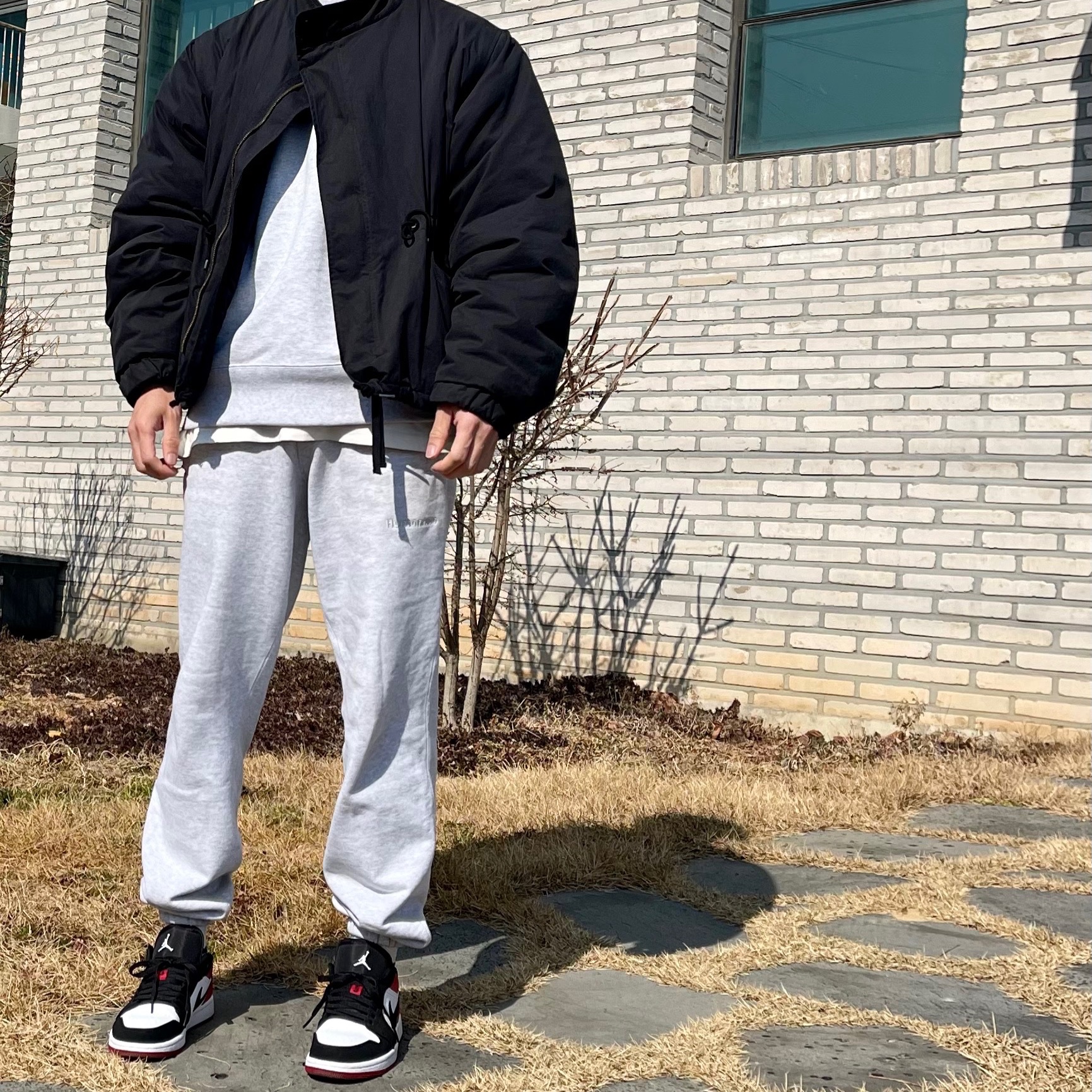 Jordan 1 Low Black Toe 착용 스타일 - 2