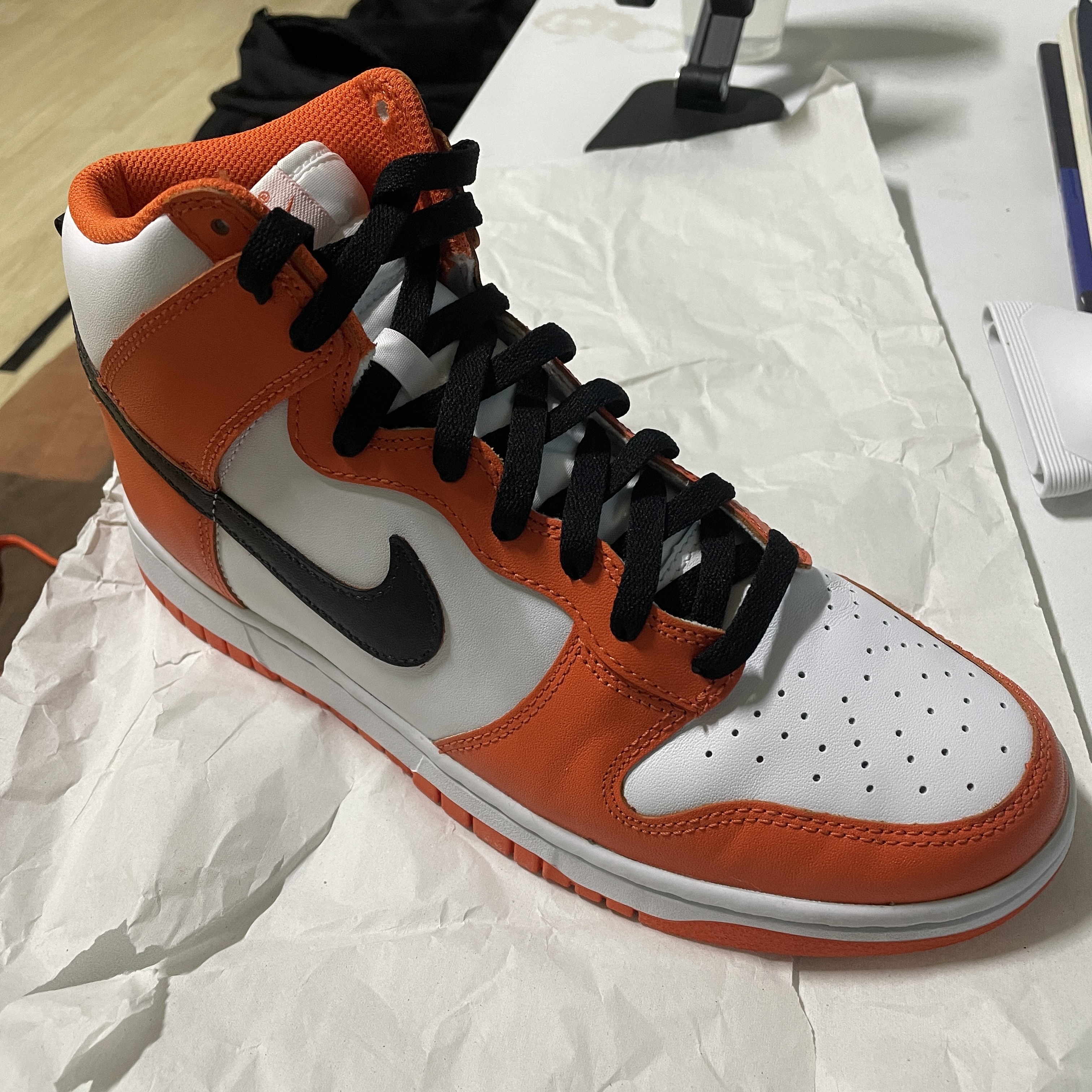 Nike Dunk High Retro Orange Blaze 착용 스타일