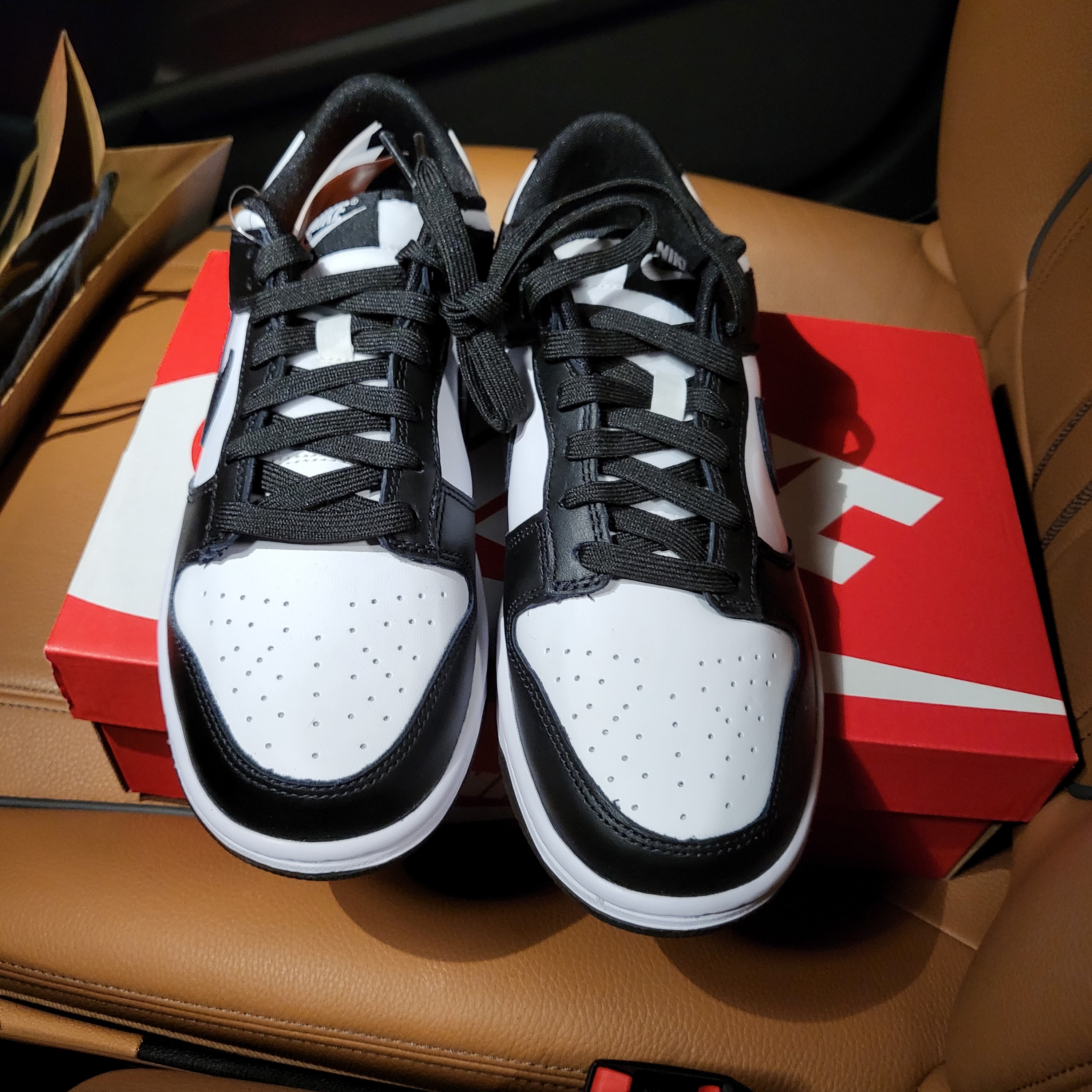 Nike Dunk Low Retro Black 착용 스타일 - 2