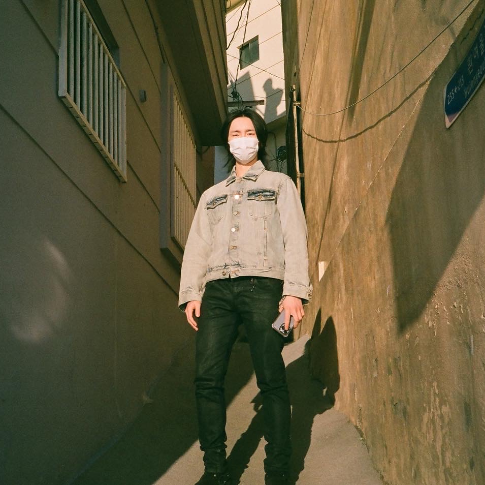 Essentials Denim Trucker Jacket Light Indigo - 20FW 착용 스타일 - 3