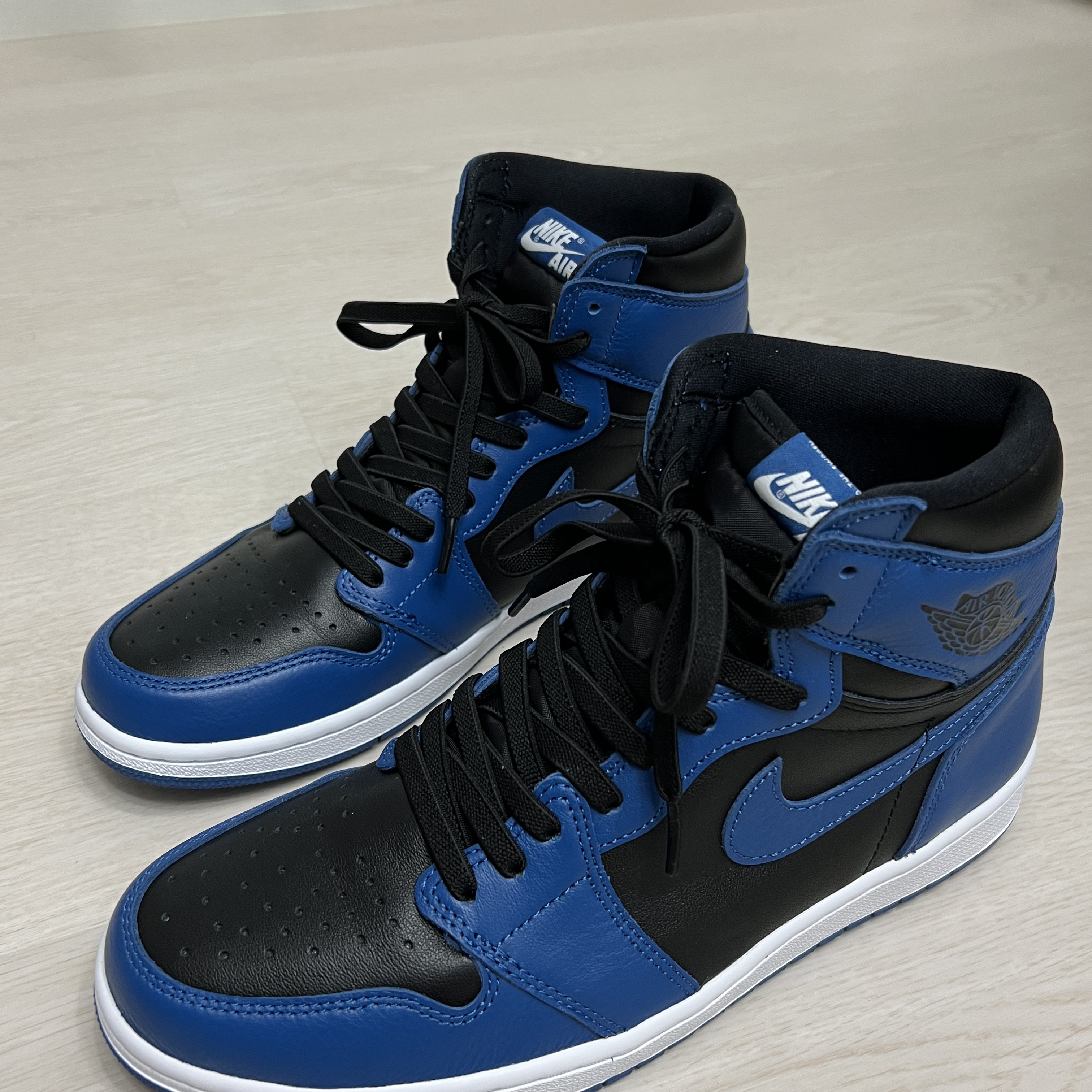 Jordan 1 Retro High OG Dark Marina Blue 착용 스타일 - 2