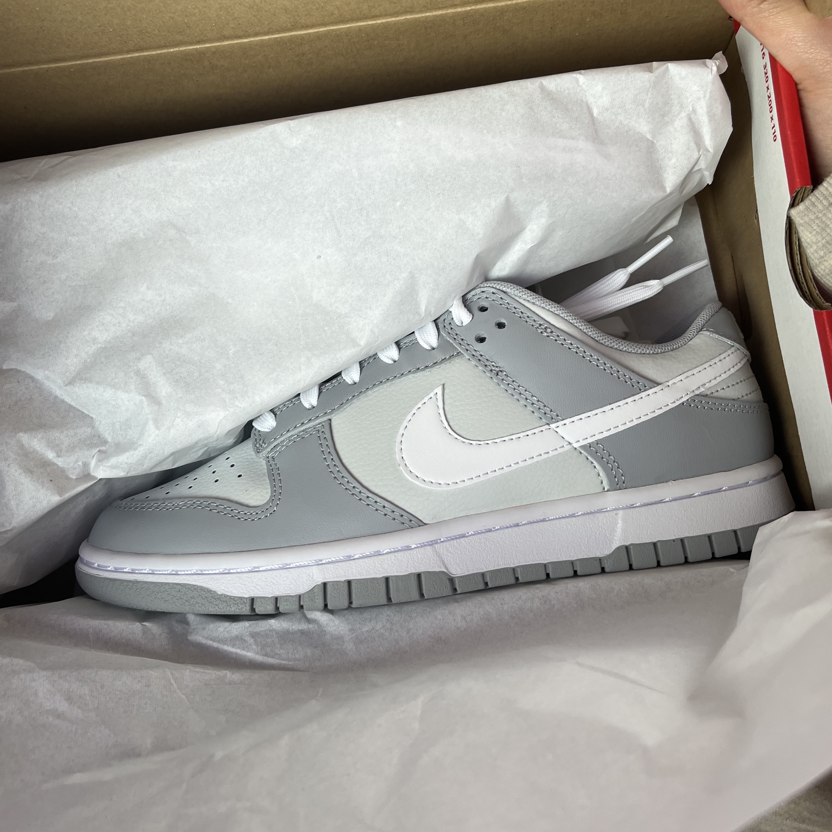Nike Dunk Low Retro Wolf Grey 착용 스타일