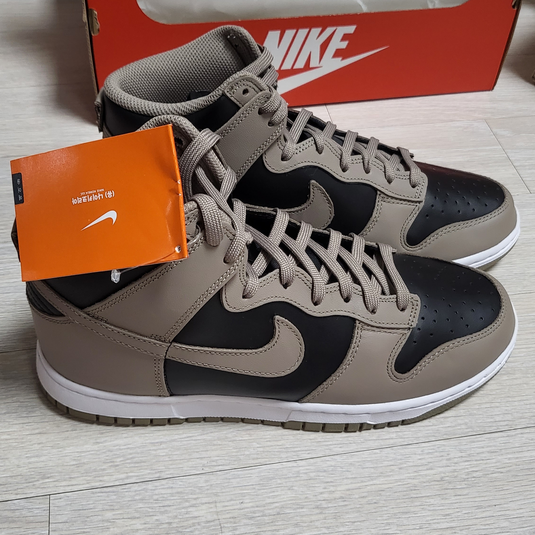 (W) Nike Dunk High Moon Fossil 착용 스타일 - 2