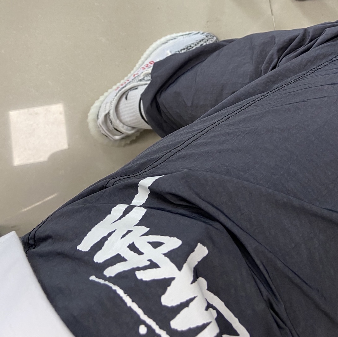 Adidas Yeezy Boost 350 V2 Zebra 2017/2019/2020, Nike x Stussy Beach Pants Off Noir 착용 스타일 - 2