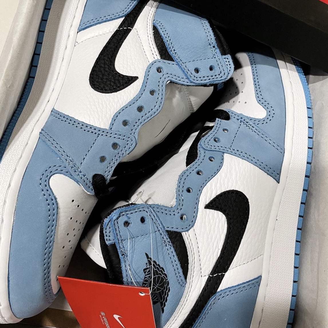 Jordan 1 Retro High OG University Blue 착용 스타일