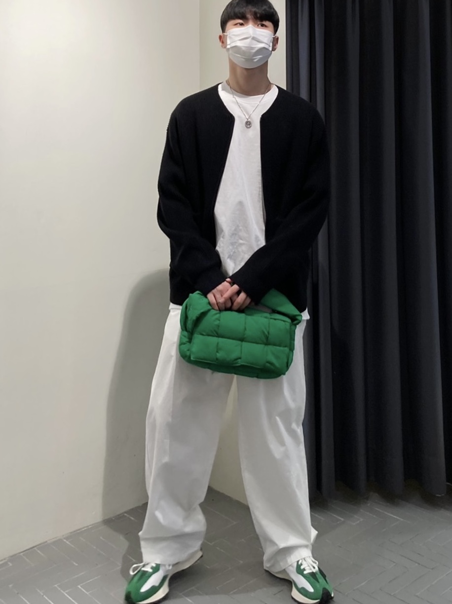 New Balance 327 Varsity Green 착용 스타일
