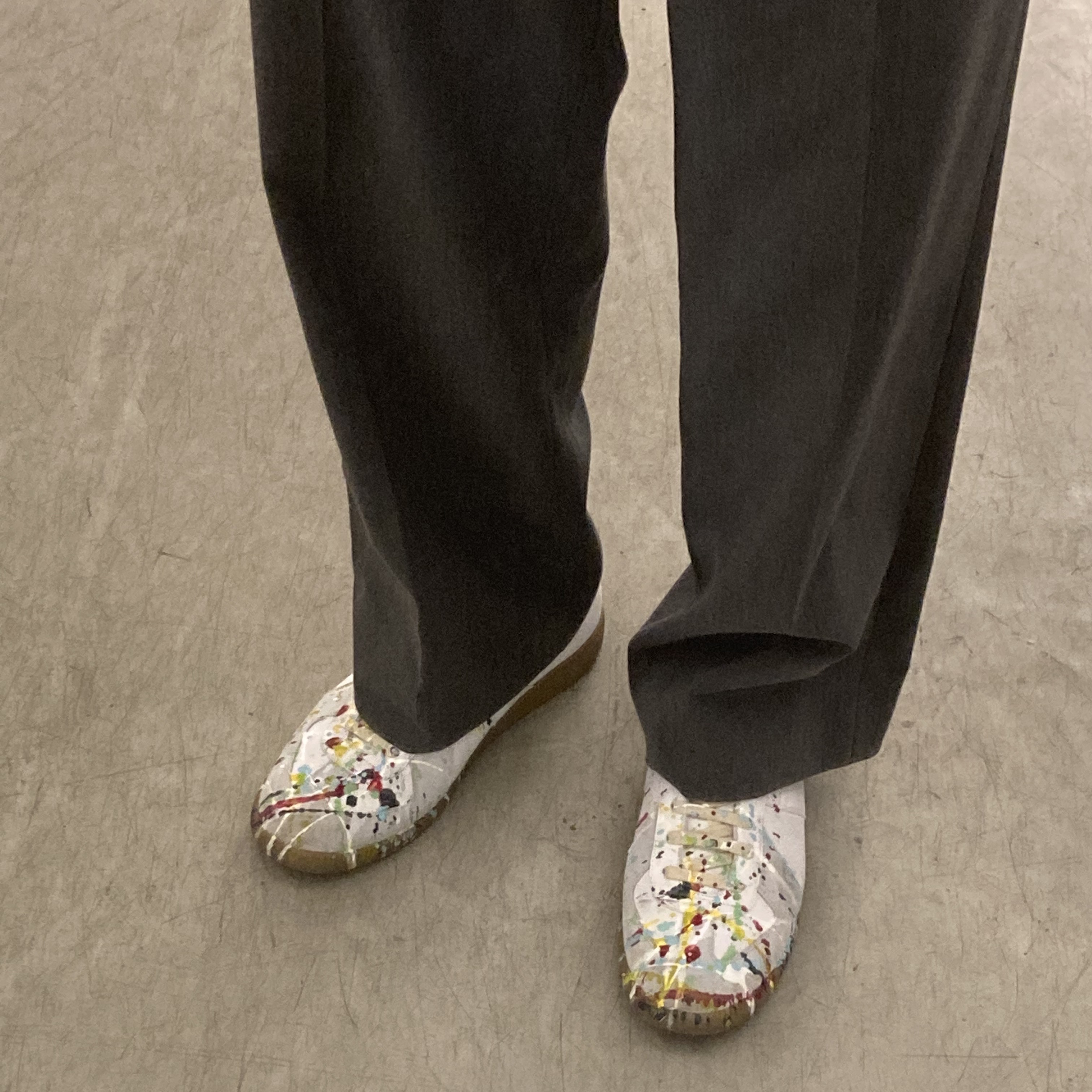 Maison Margiela Replica Paint Drop Sneakers 착용 스타일