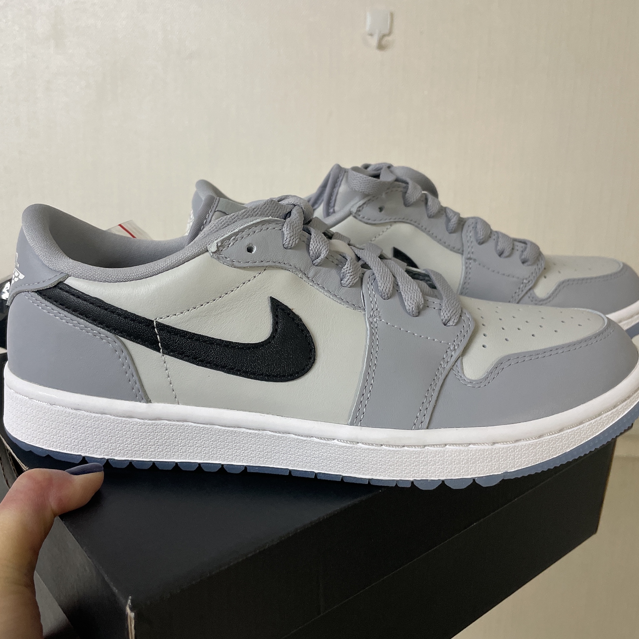 Jordan 1 Low Golf Wolf Grey 착용 스타일