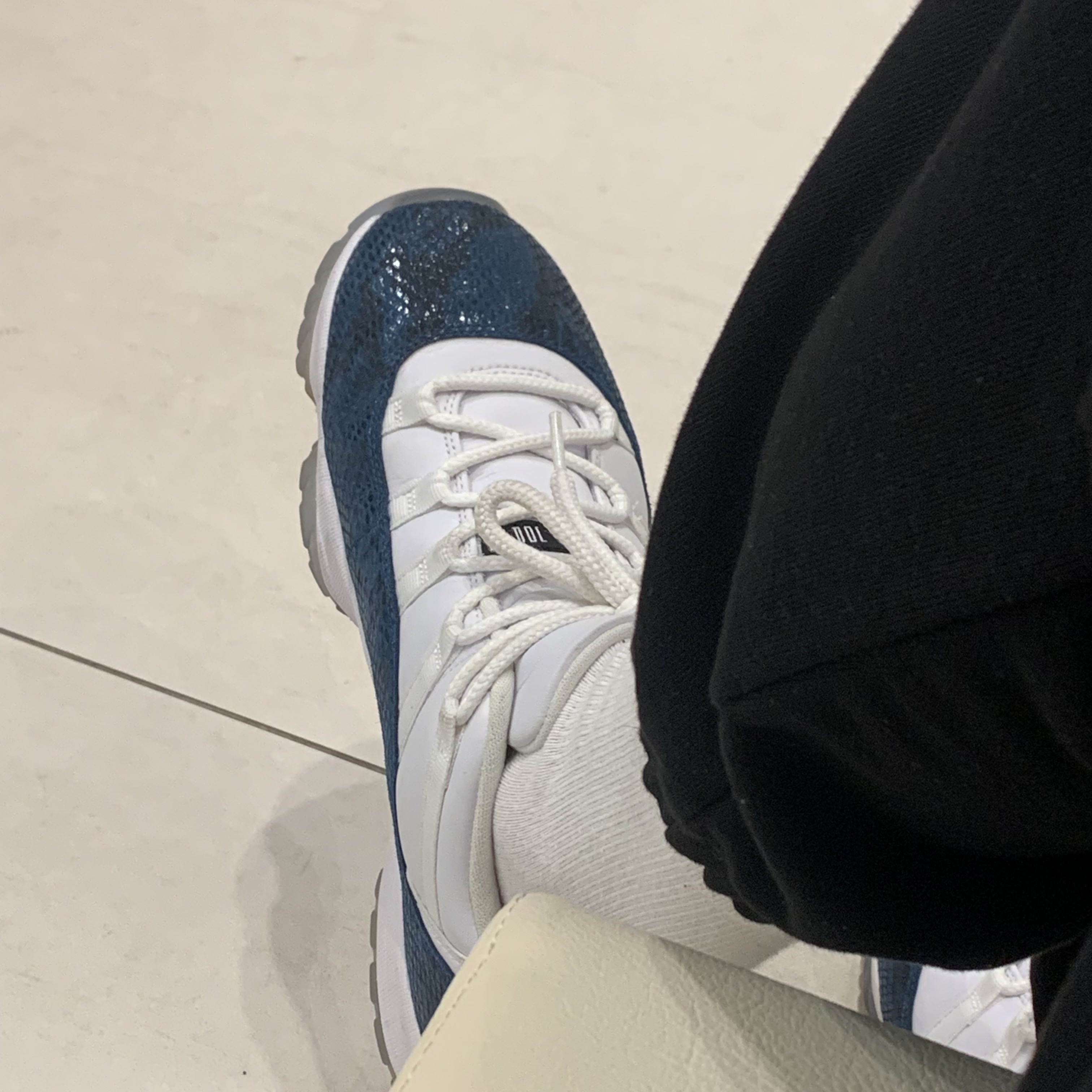 Jordan 11 Retro Low Navy Snakeskin 2019 착용 스타일
