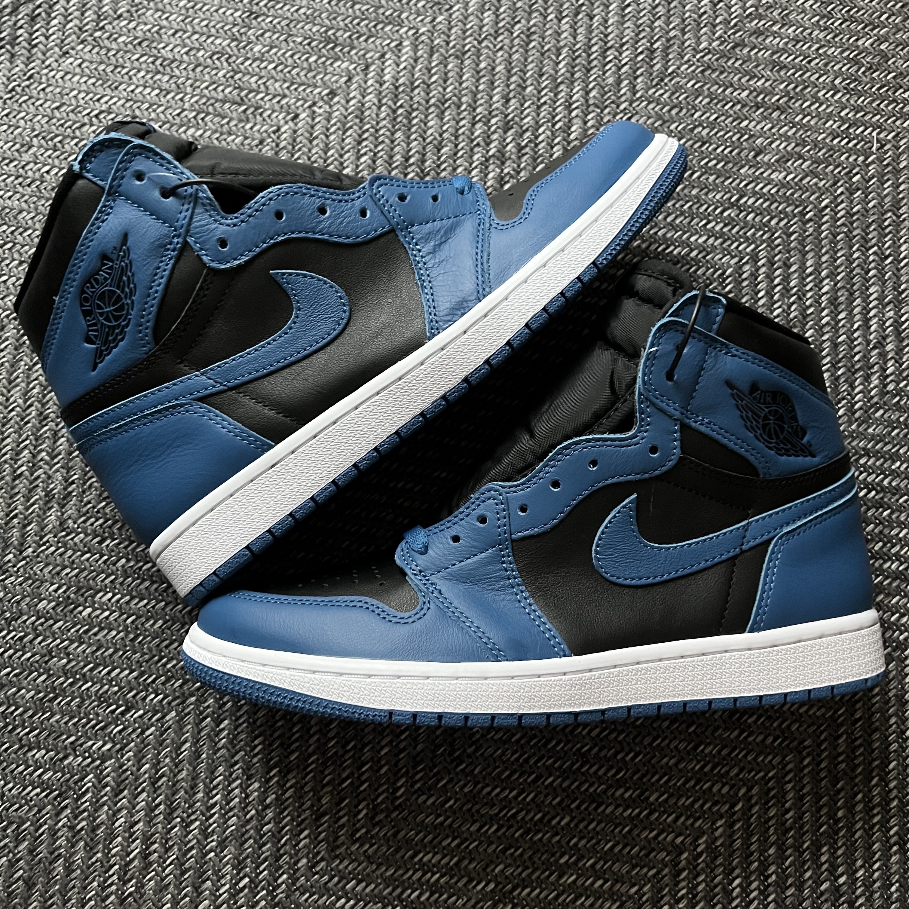 Jordan 1 Retro High OG Dark Marina Blue 착용 스타일