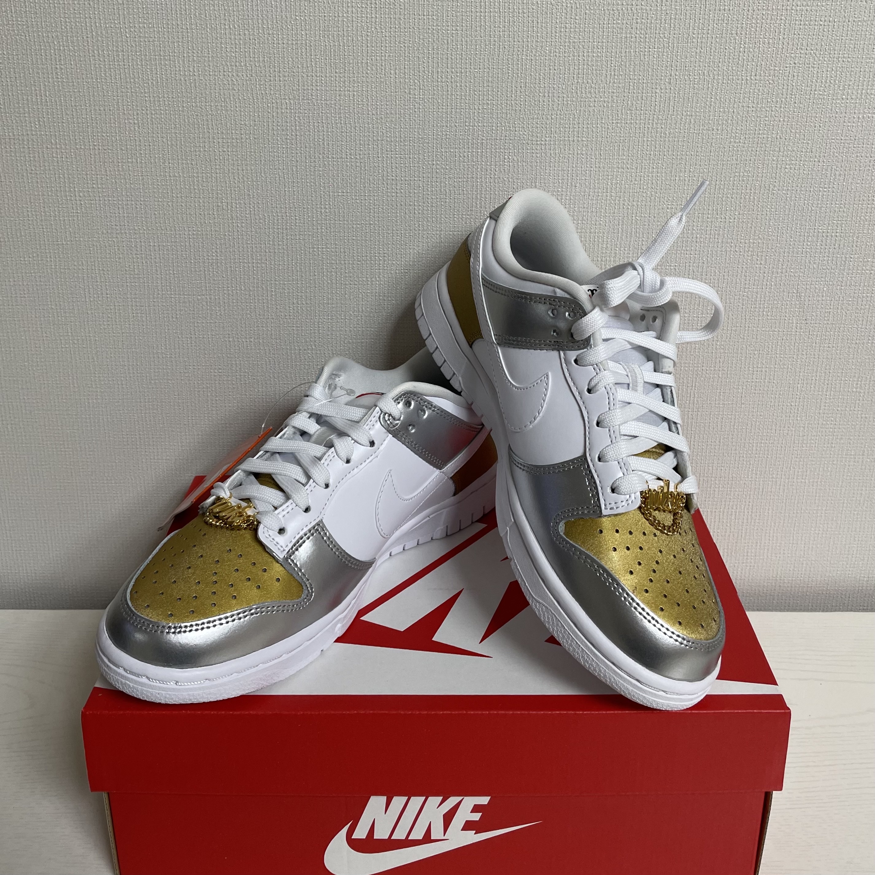 (W) Nike Dunk Low SE Heirloom 착용 스타일 - 1