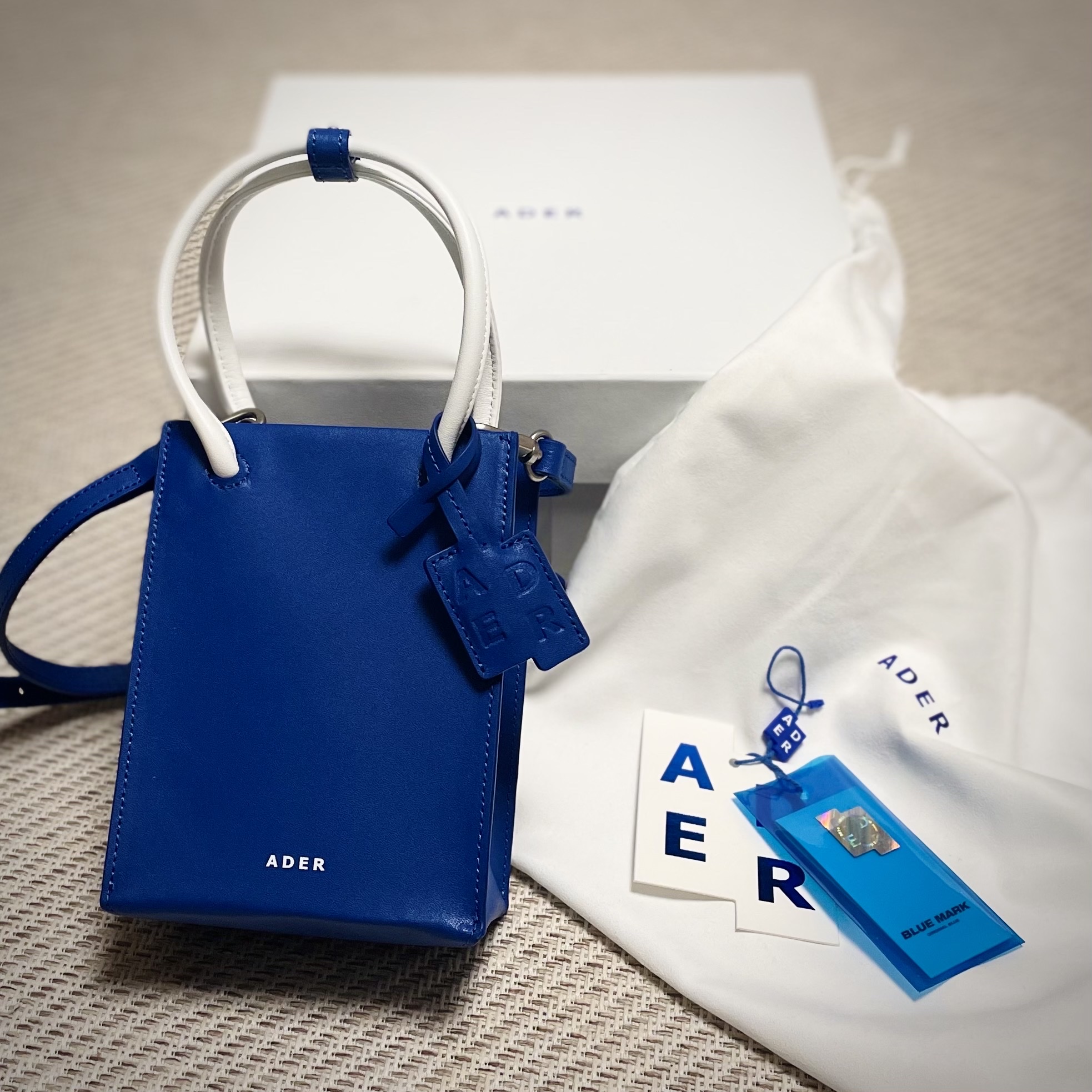 Ader Error Small Shopper Bag Blue 착용 스타일 - 1