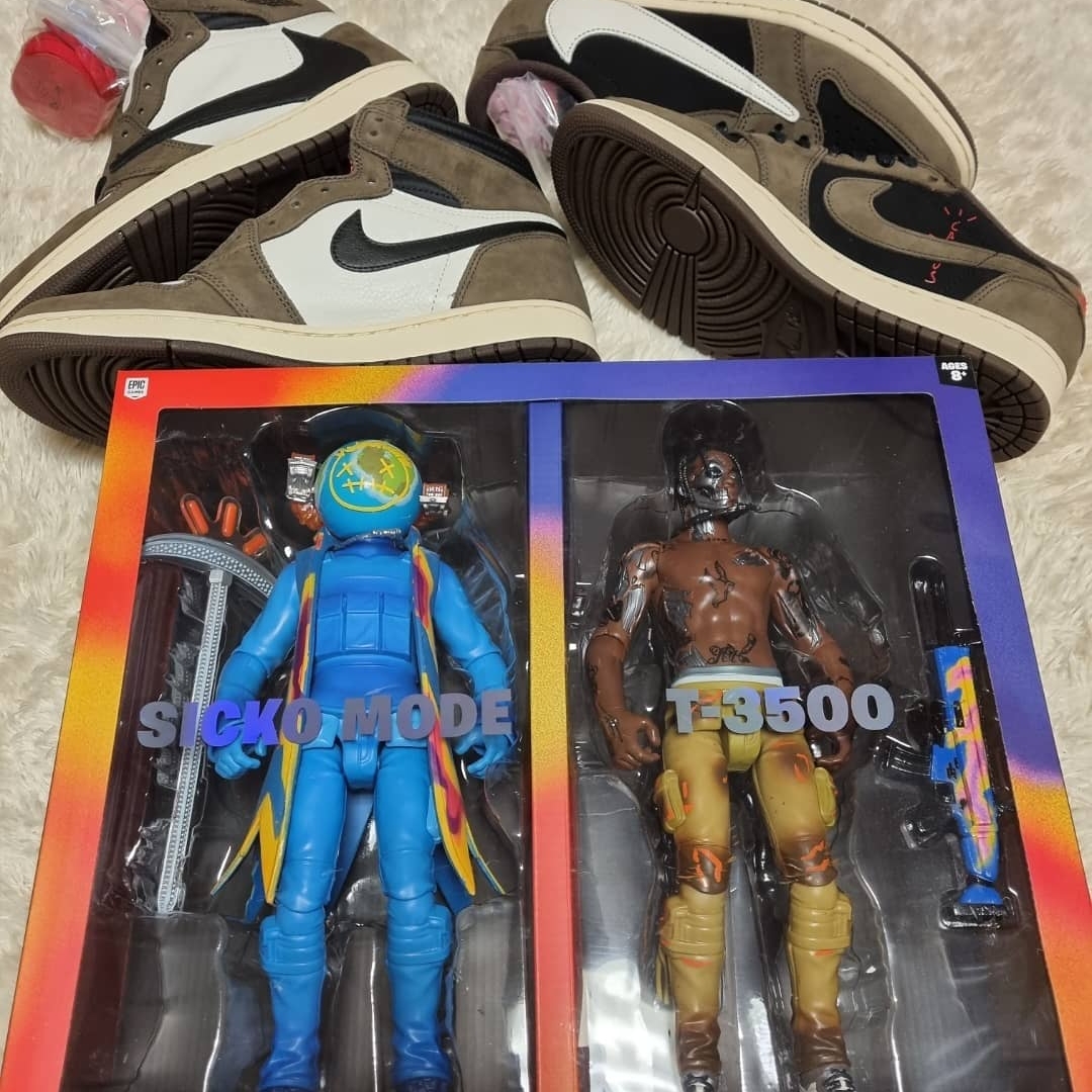 Jordan 1 Retro High OG Black Mocha, Jordan 1 x Travis Scott Retro Low OG SP Mocha 착용 스타일 - 2