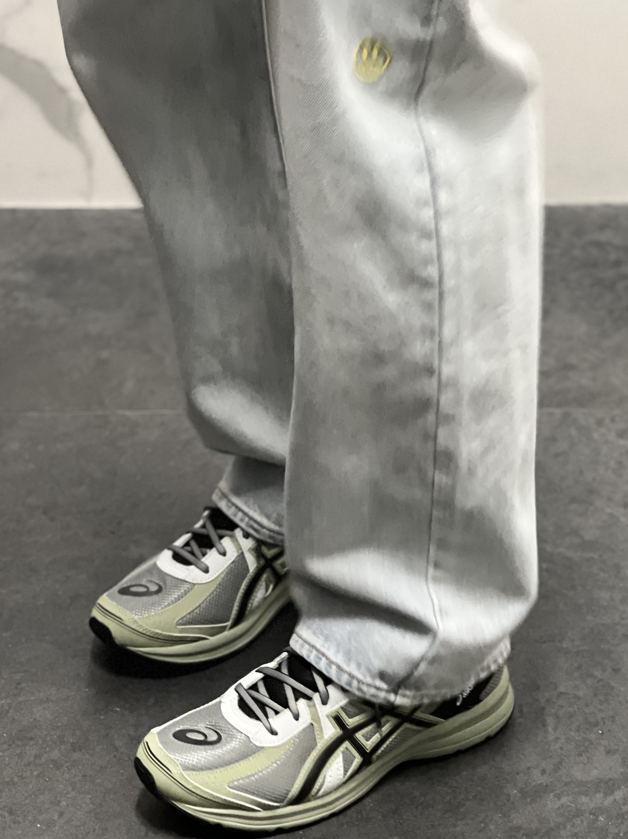 Asics Jog 100 S Sheet Rock - 2E Wide 착용 스타일 - 2