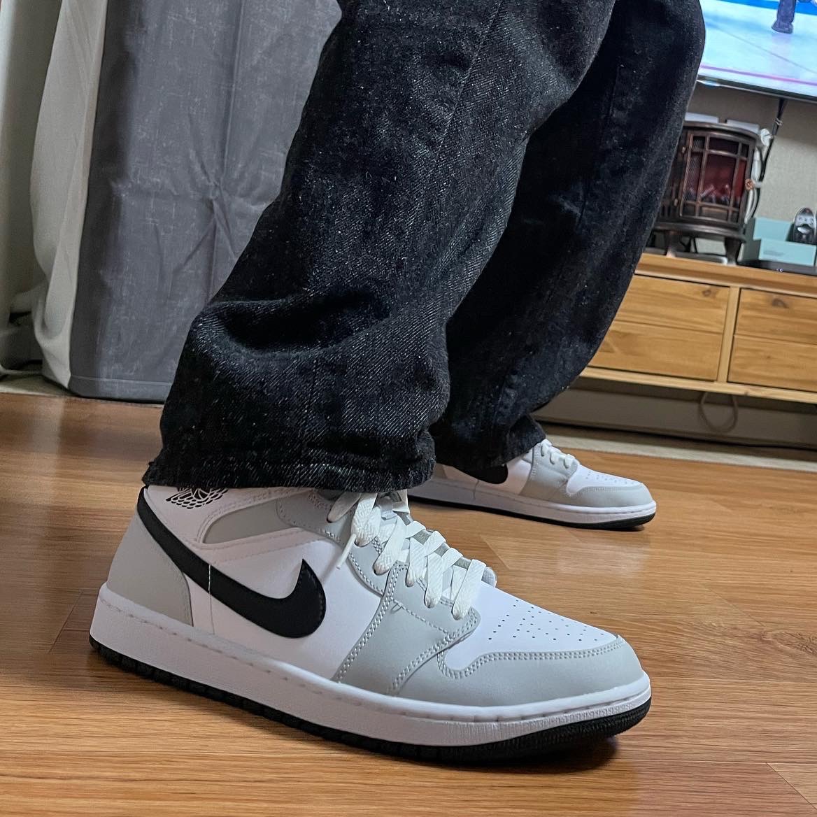 (W) Jordan 1 Mid Grey Fog 착용 스타일 - 2