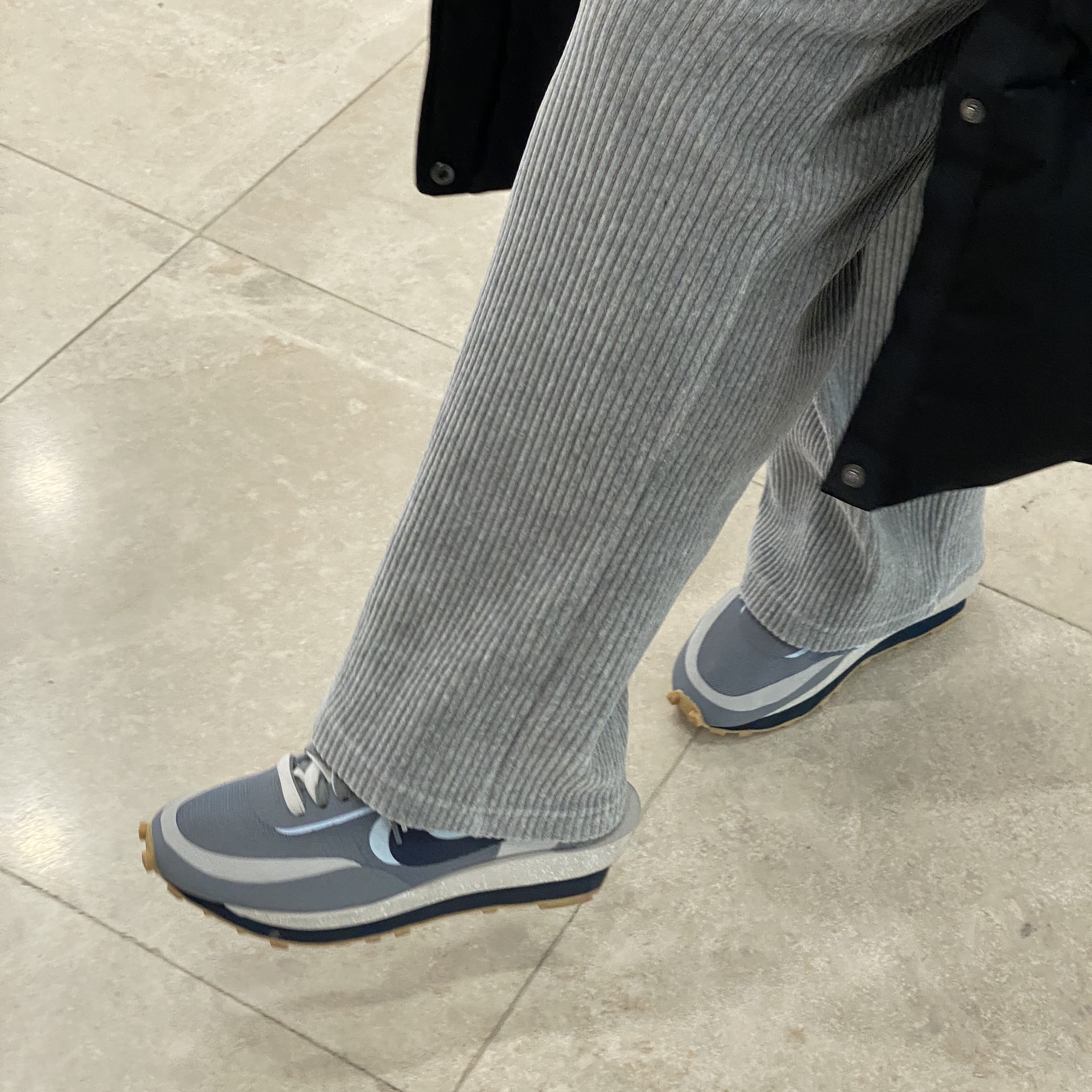 Nike x Sacai x Clot LDWaffle Cool Grey 착용 스타일 - 1