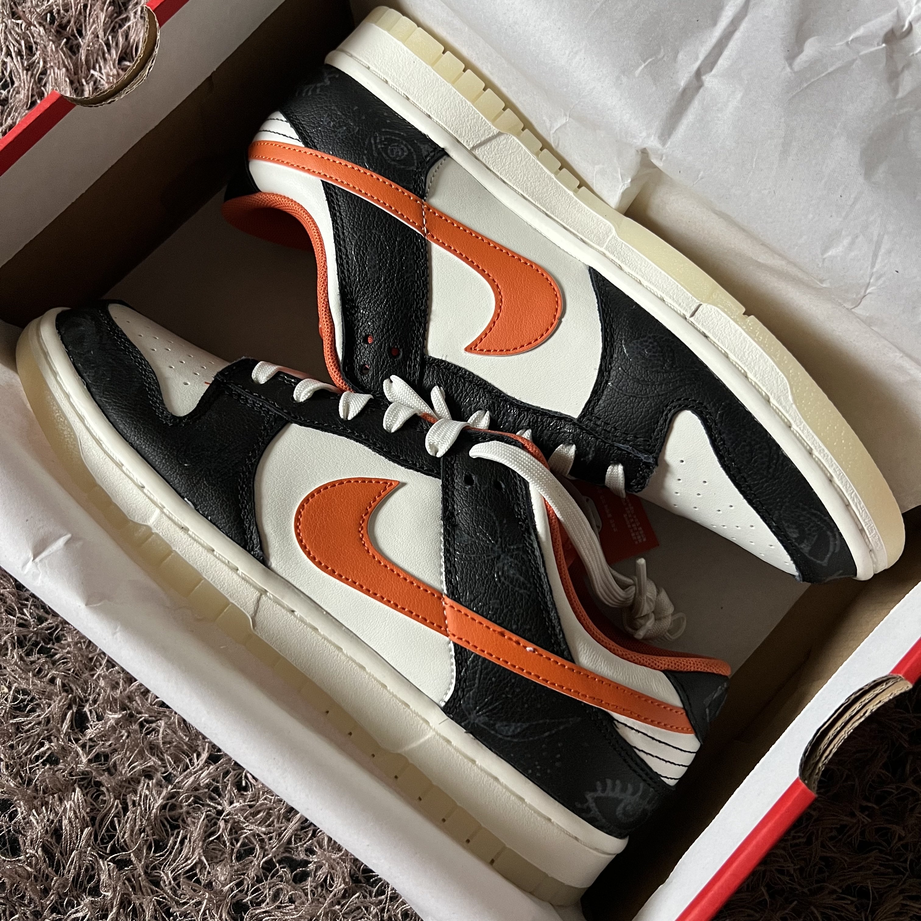 Nike Dunk Low Retro PRM Halloween 착용 스타일