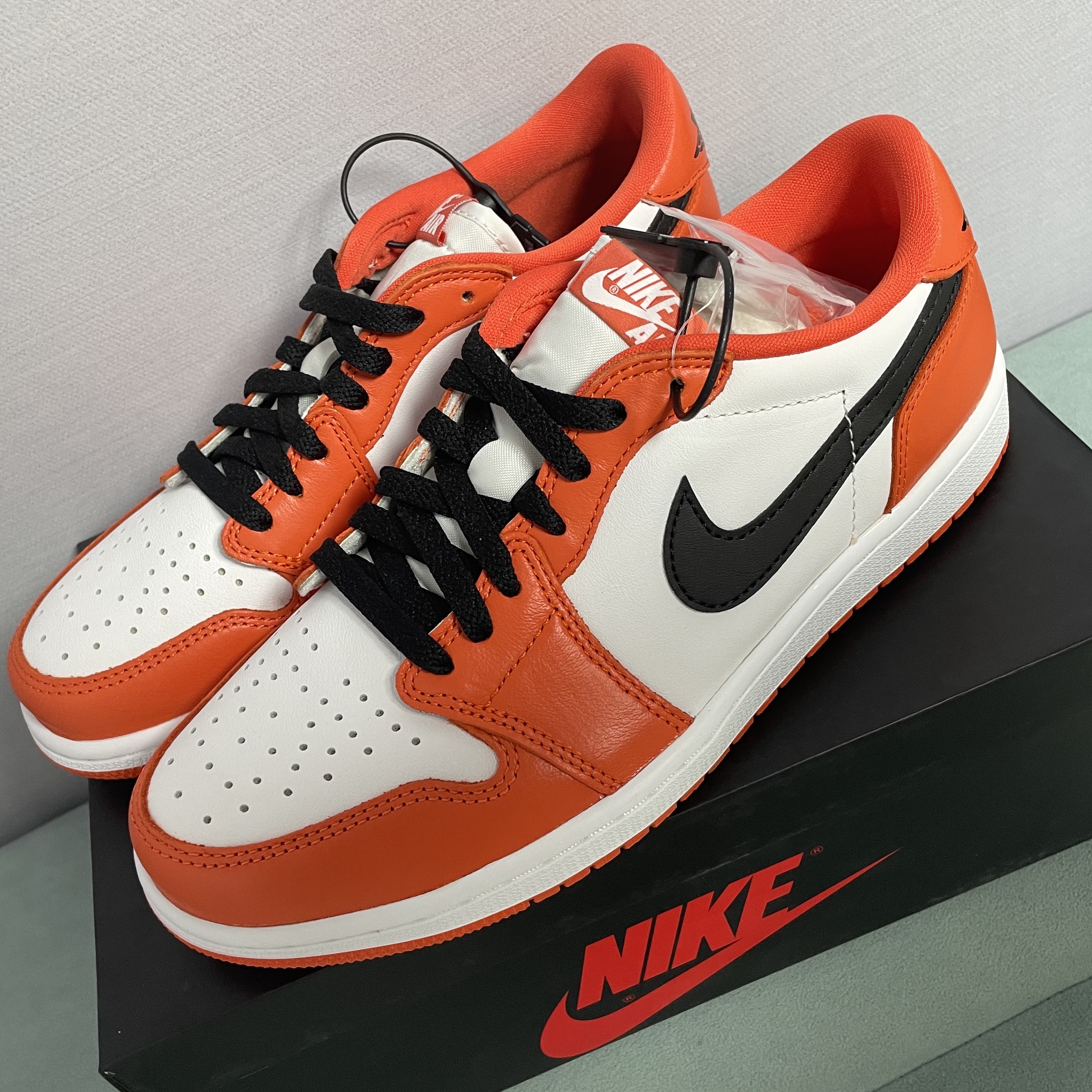 Jordan 1 Low OG Starfish 착용 스타일
