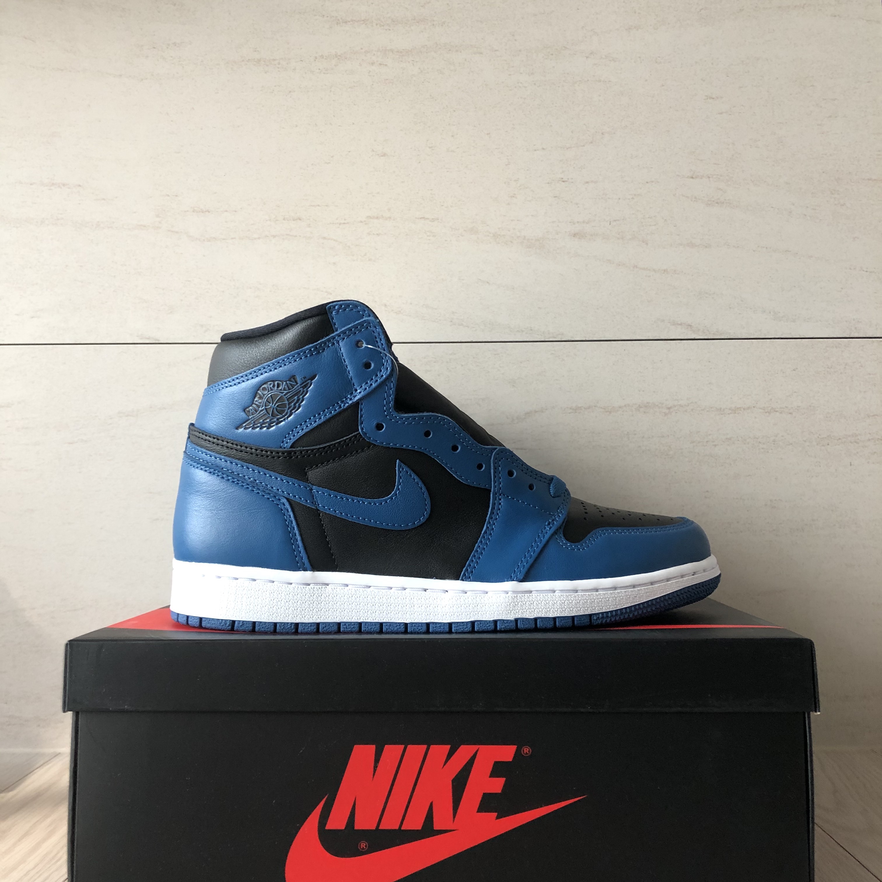 Jordan 1 Retro High OG Dark Marina Blue 착용 스타일