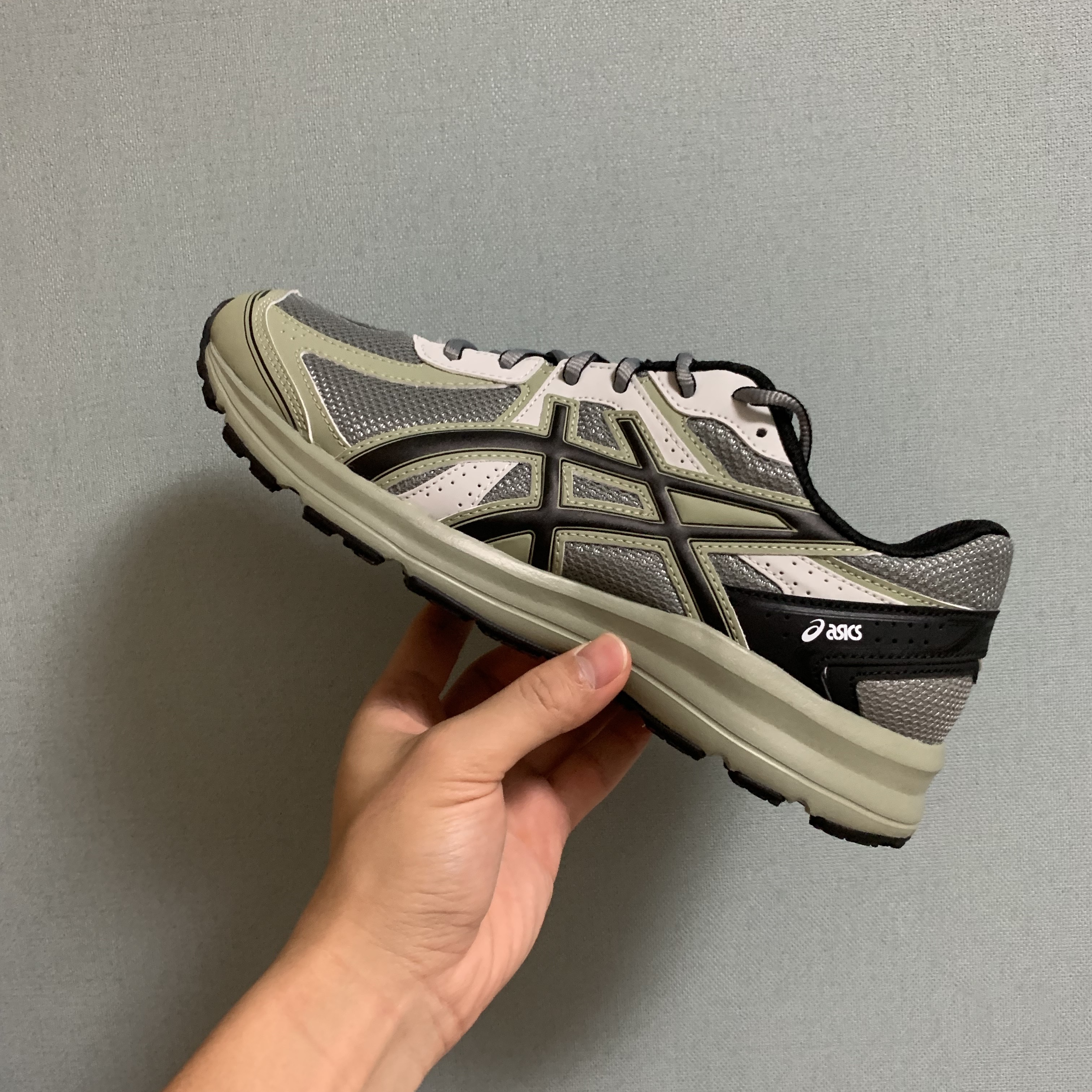 Asics Jog 100 S Sheet Rock - 2E Wide 착용 스타일