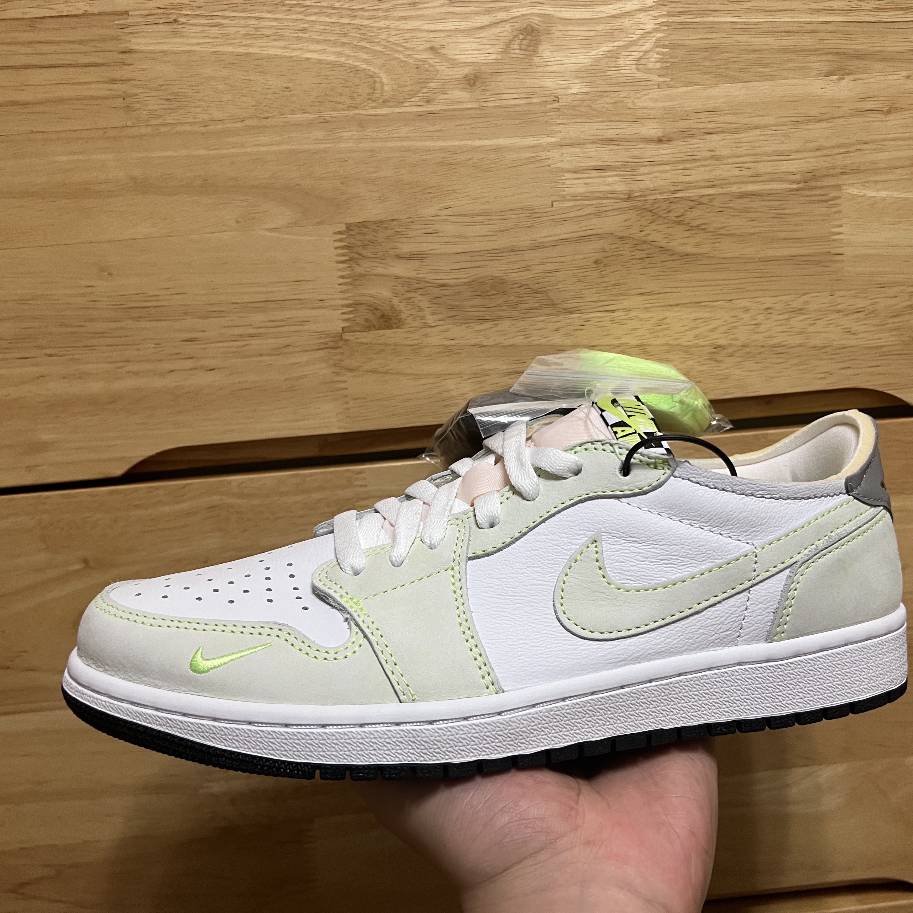 Jordan 1 Low OG Ghost Green 착용 스타일 - 1