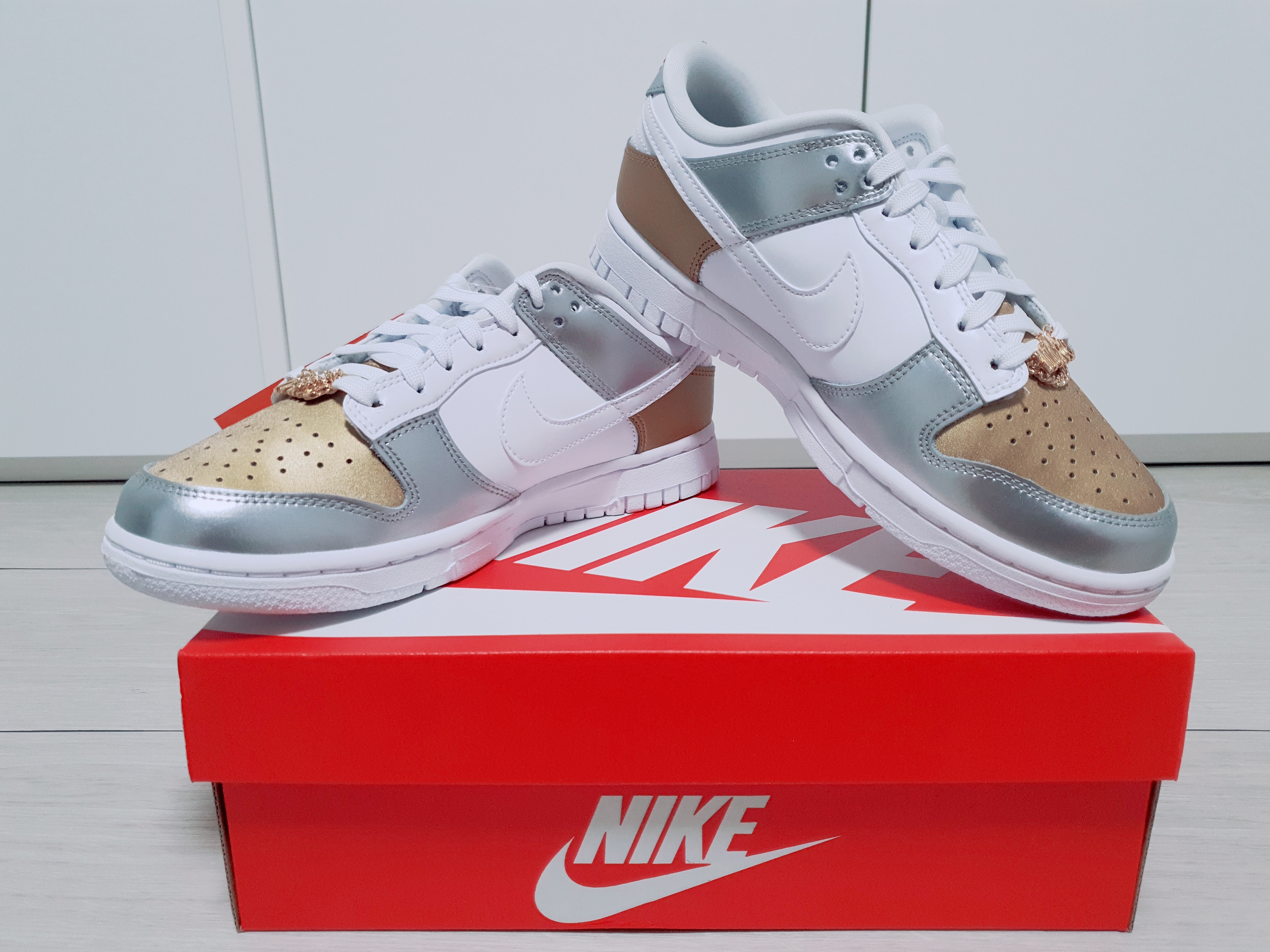(W) Nike Dunk Low SE Heirloom 착용 스타일