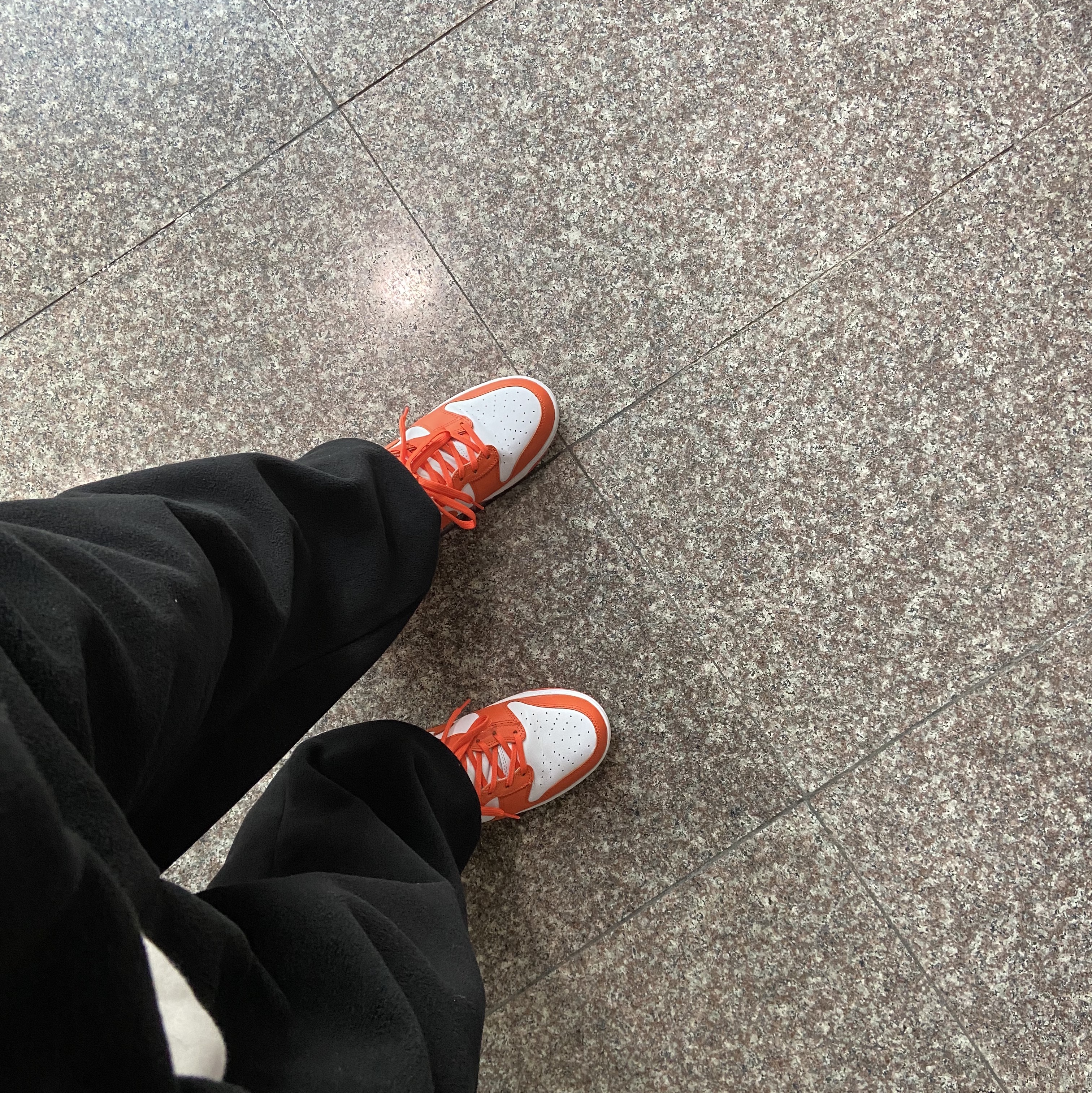 Nike Dunk High Retro Orange Blaze 착용 스타일