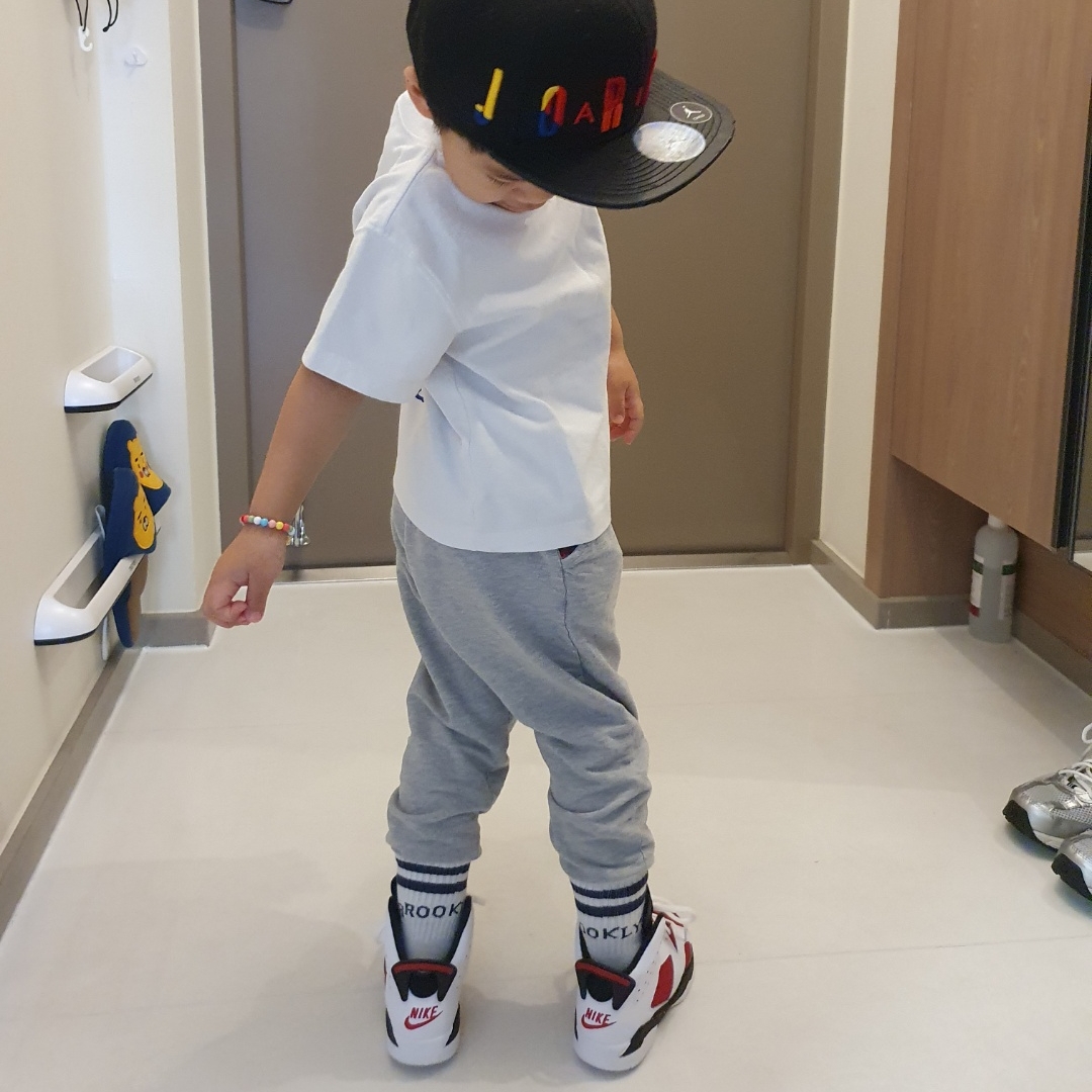 (PS) Jordan 6 Retro Carmine 2021 착용 스타일 - 2