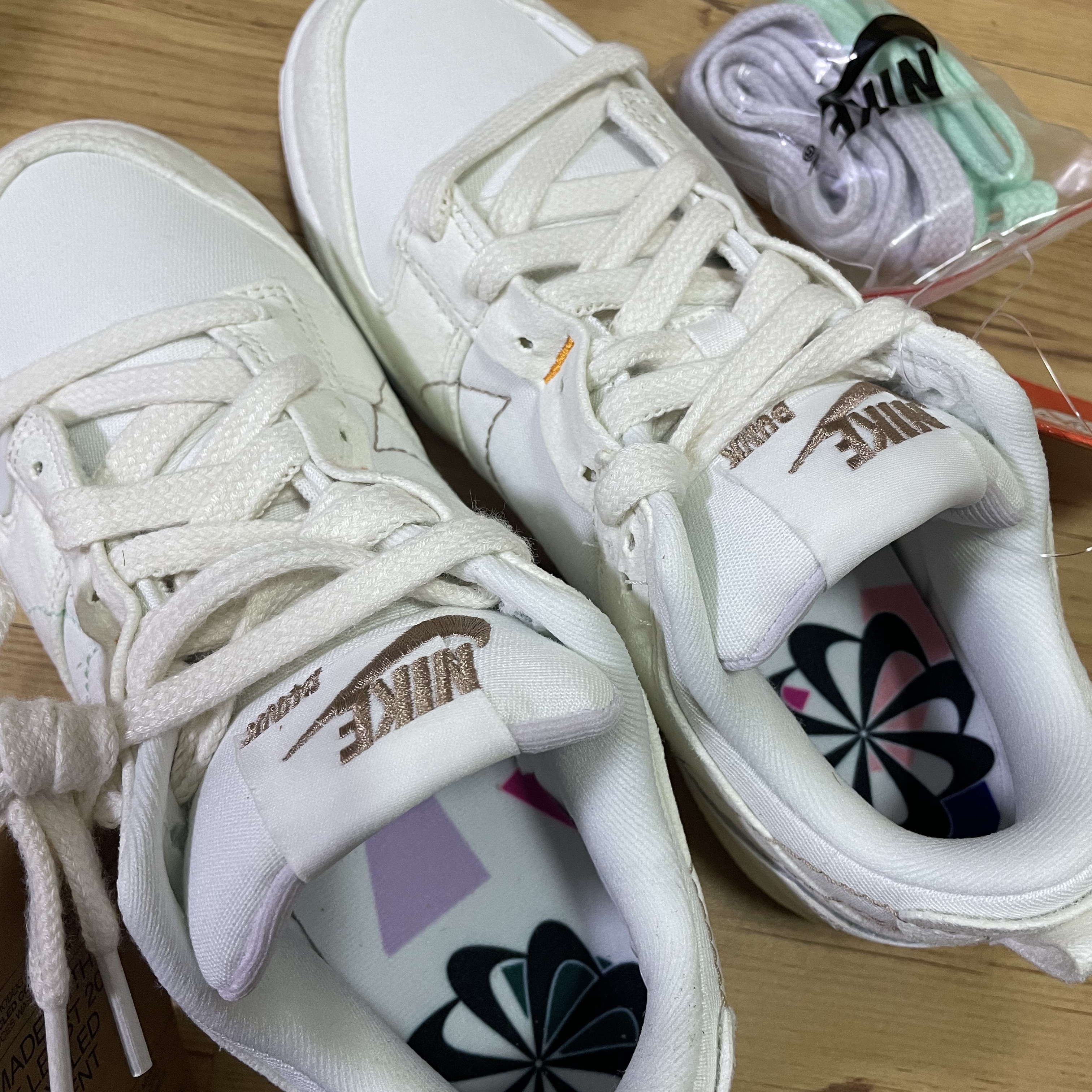 (W) Nike Dunk Low Disrupt 2 Pale Ivory Sail 착용 스타일 - 2