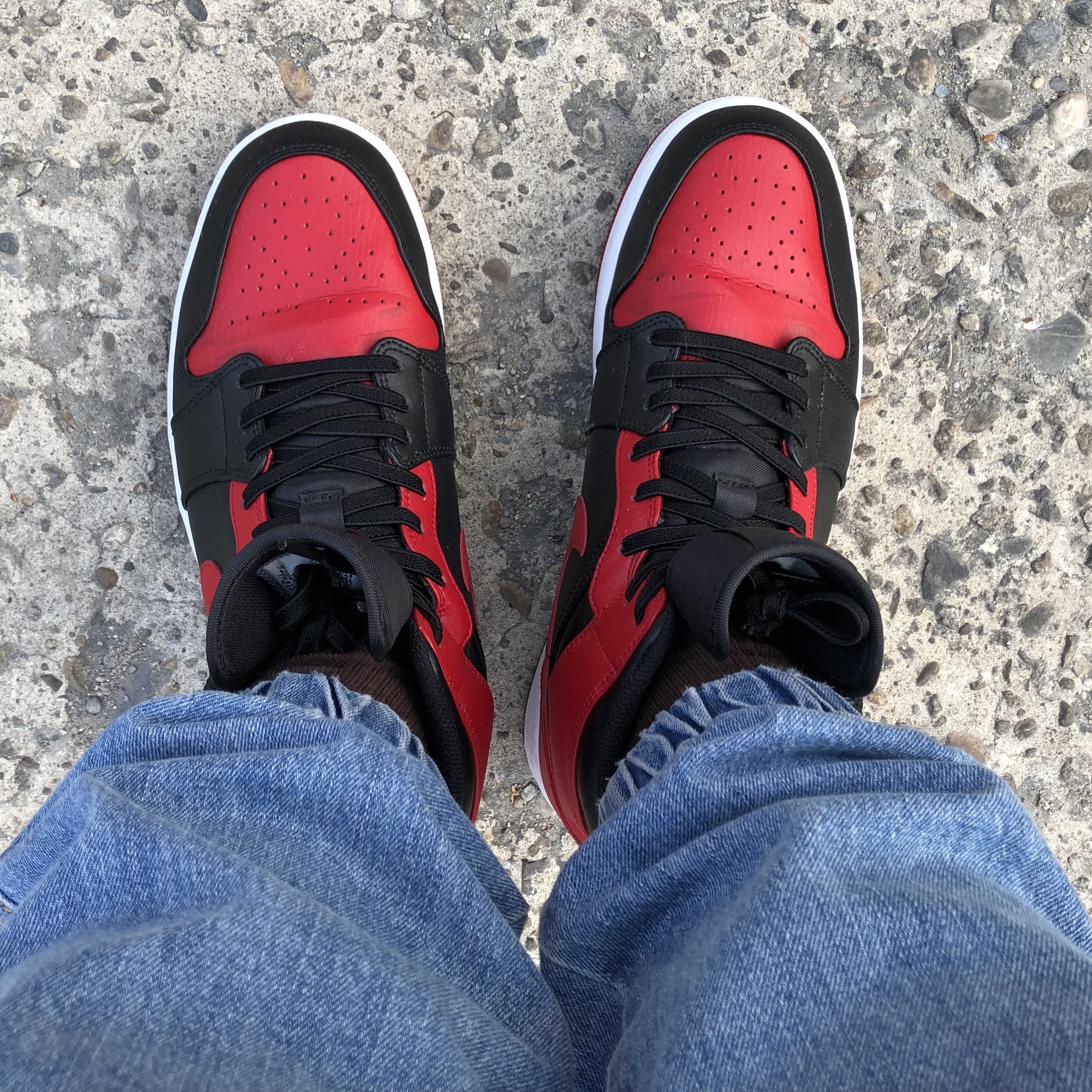 Jordan 1 Mid Bred Banned 2020 착용 스타일 - 1