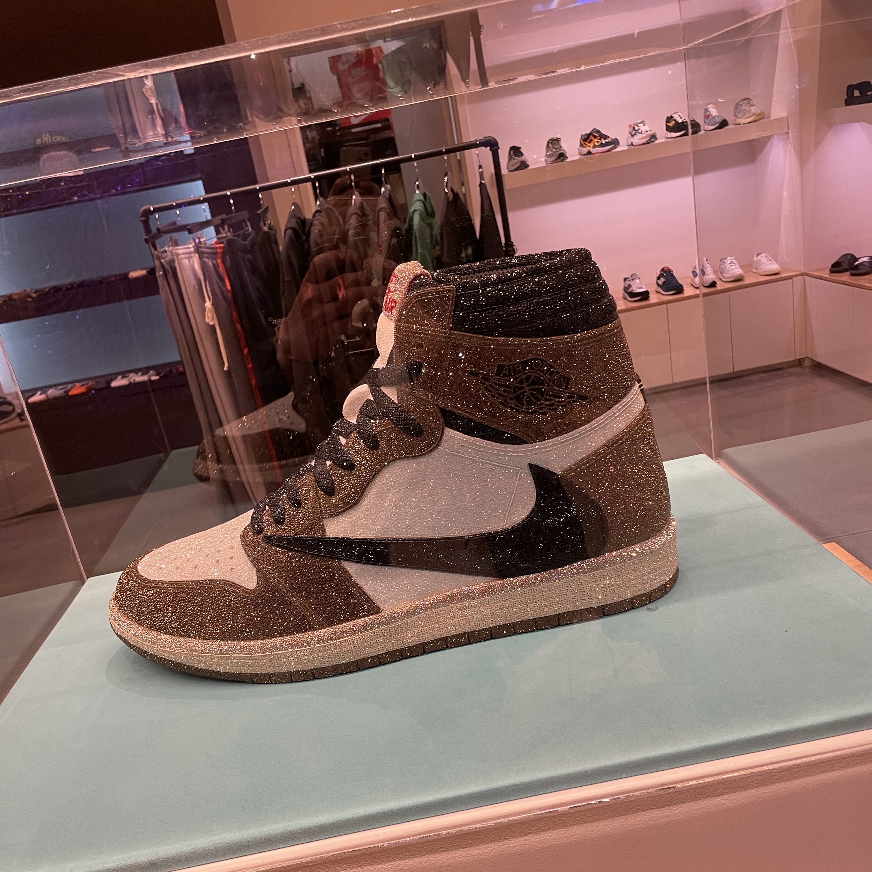 Jordan 1 x Travis Scott Retro High OG SP Mocha 착용 스타일