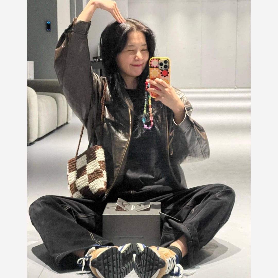 Nike x Sacai VaporWaffle Sesame and Blue Void 착용 스타일 - 3