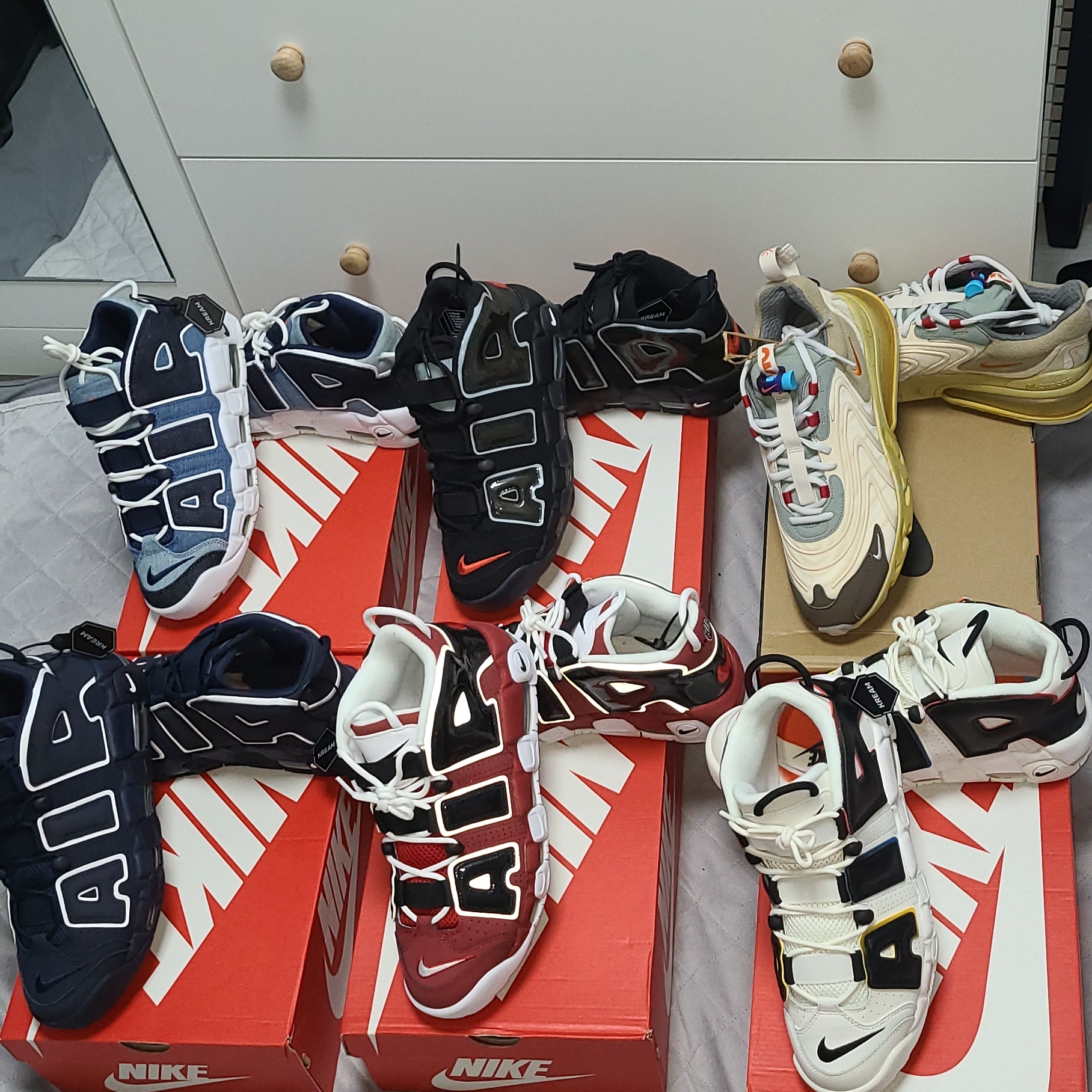 Nike Air More Uptempo 96 Trading Cards, Nike Air More Uptempo 96 Maximum Volume 착용 스타일