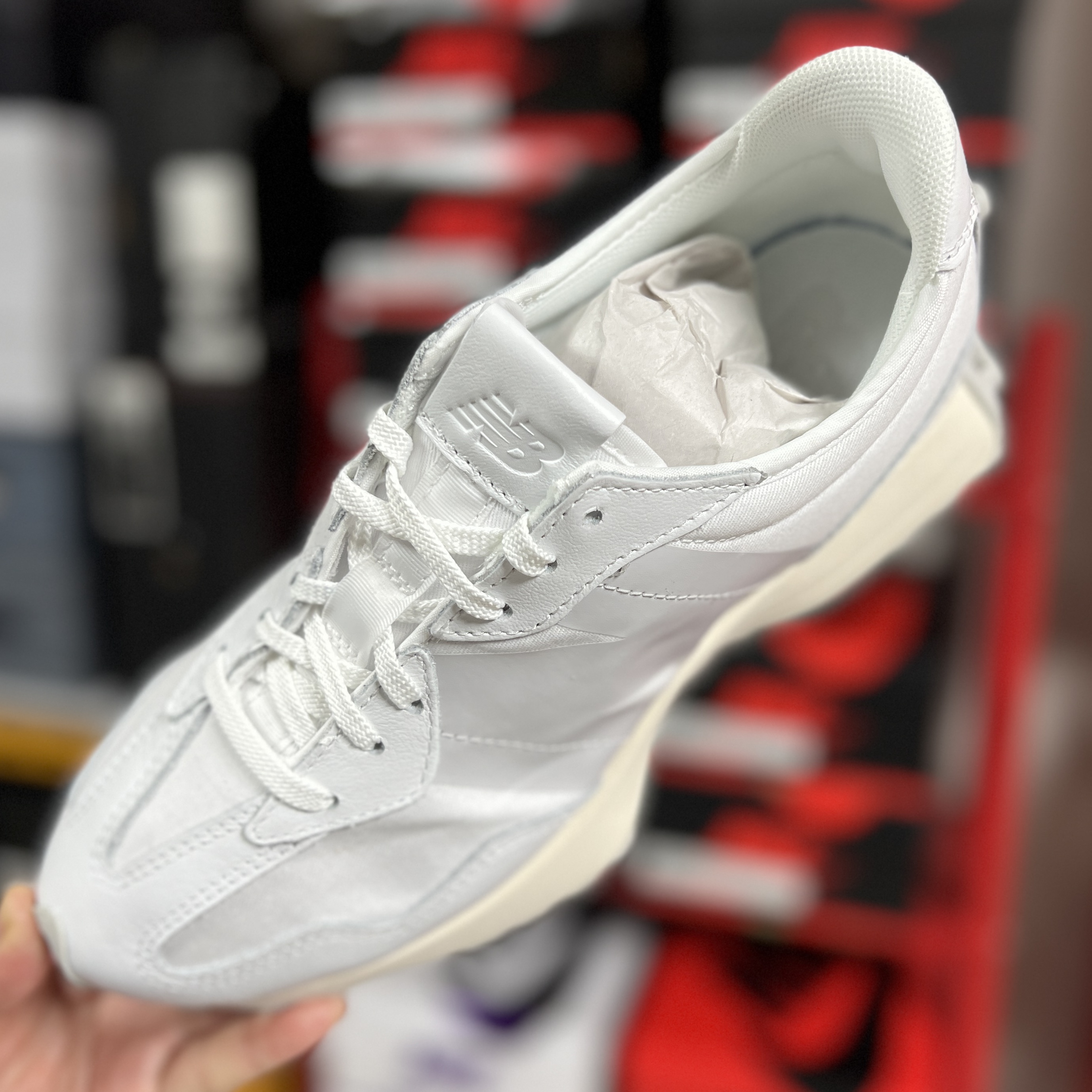 (W) New Balance 327 White - JD Sports Exclusive 착용 스타일 - 1
