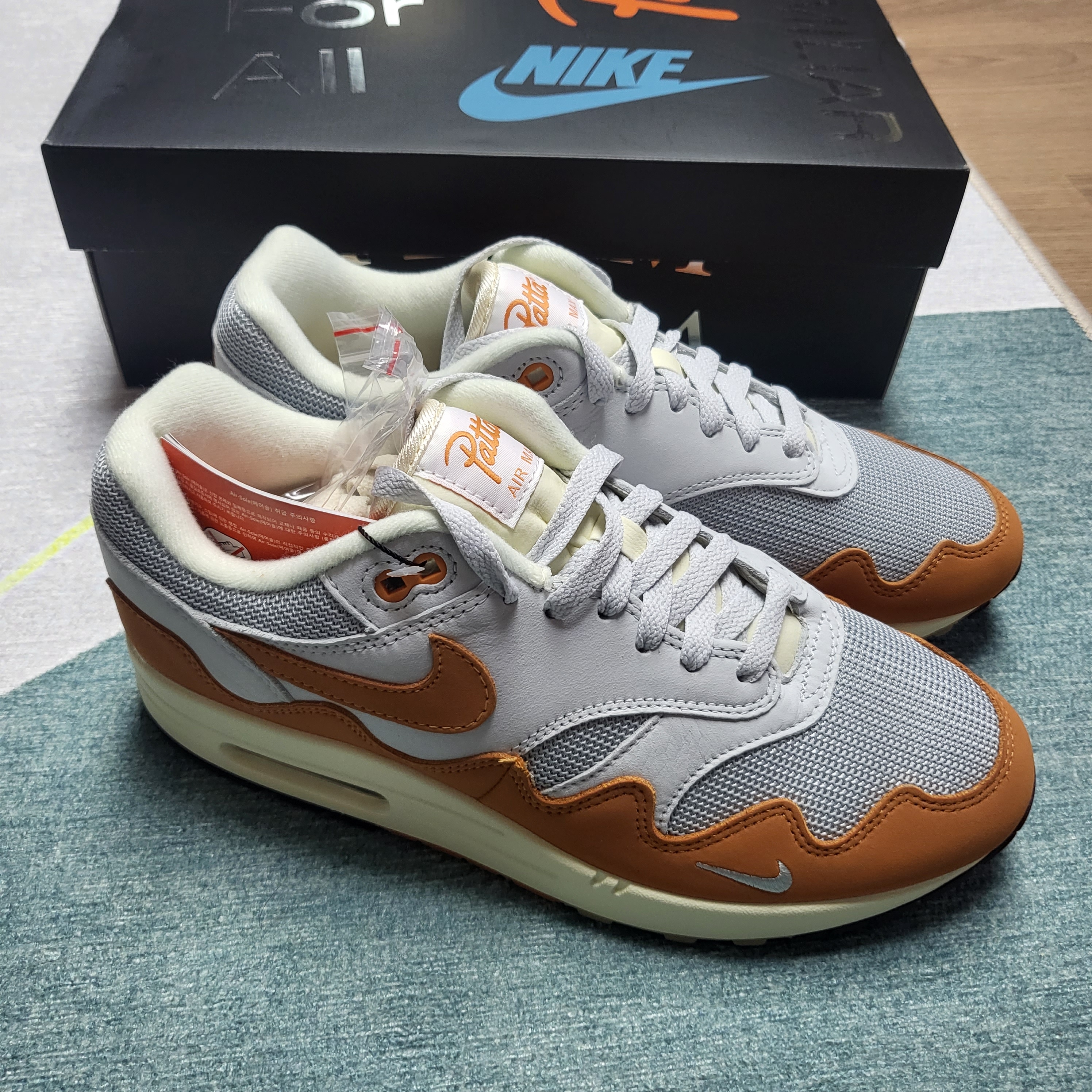 Nike x Patta Air Max 1 Monarch 착용 스타일 - 4