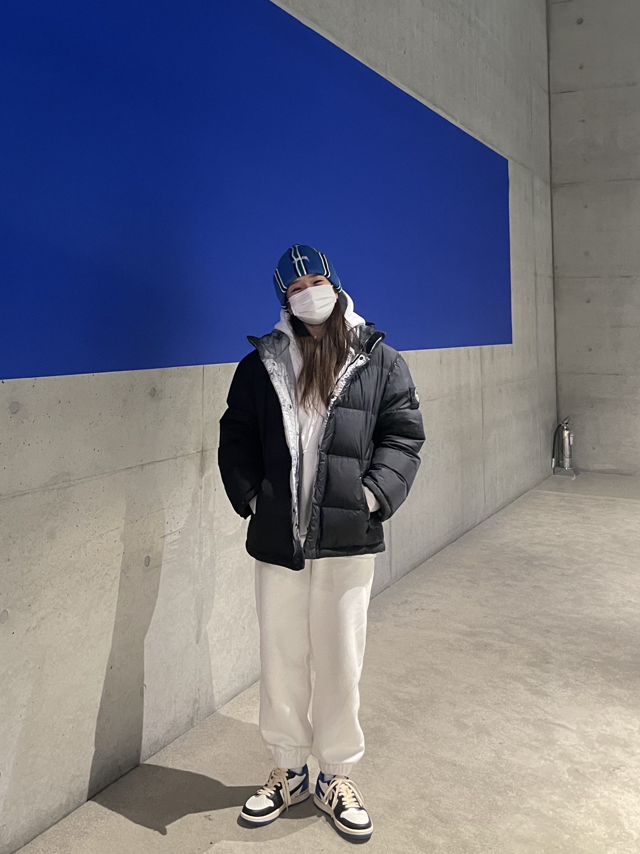 Jordan 1 x Travis Scott x Fragment Retro Low OG SP Military Blue, Supreme x Stone Island Painted Camo Crinkle Down Jacket Black - 20FW 착용 스타일