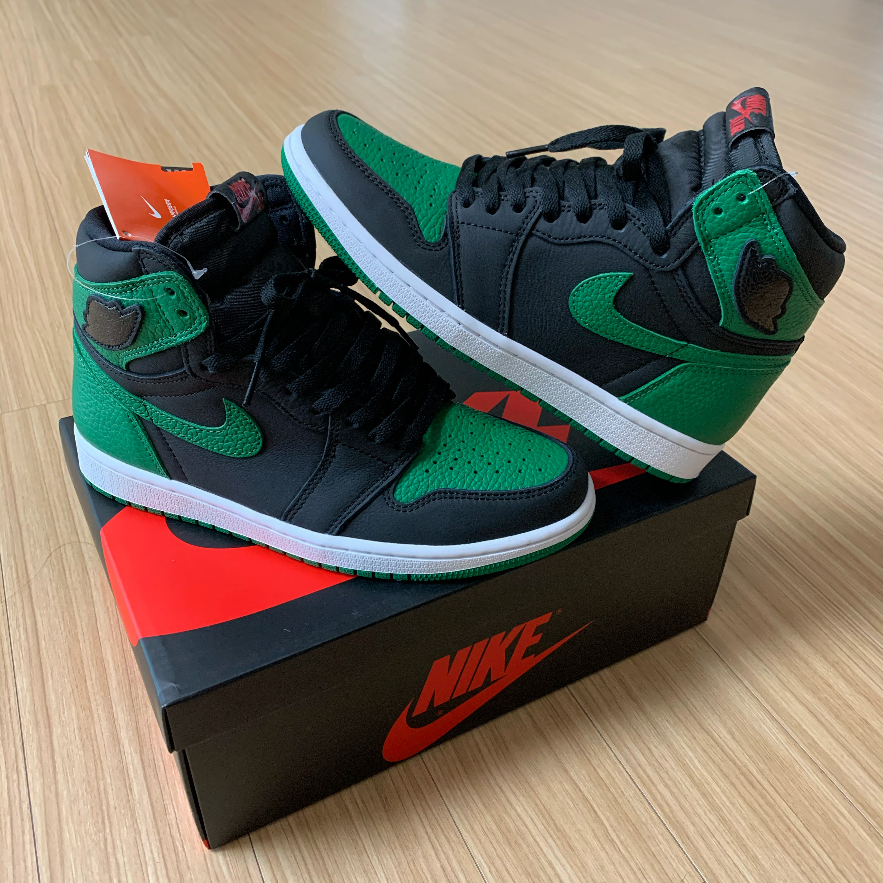 Jordan 1 Retro High OG Pine Green Black 착용 스타일