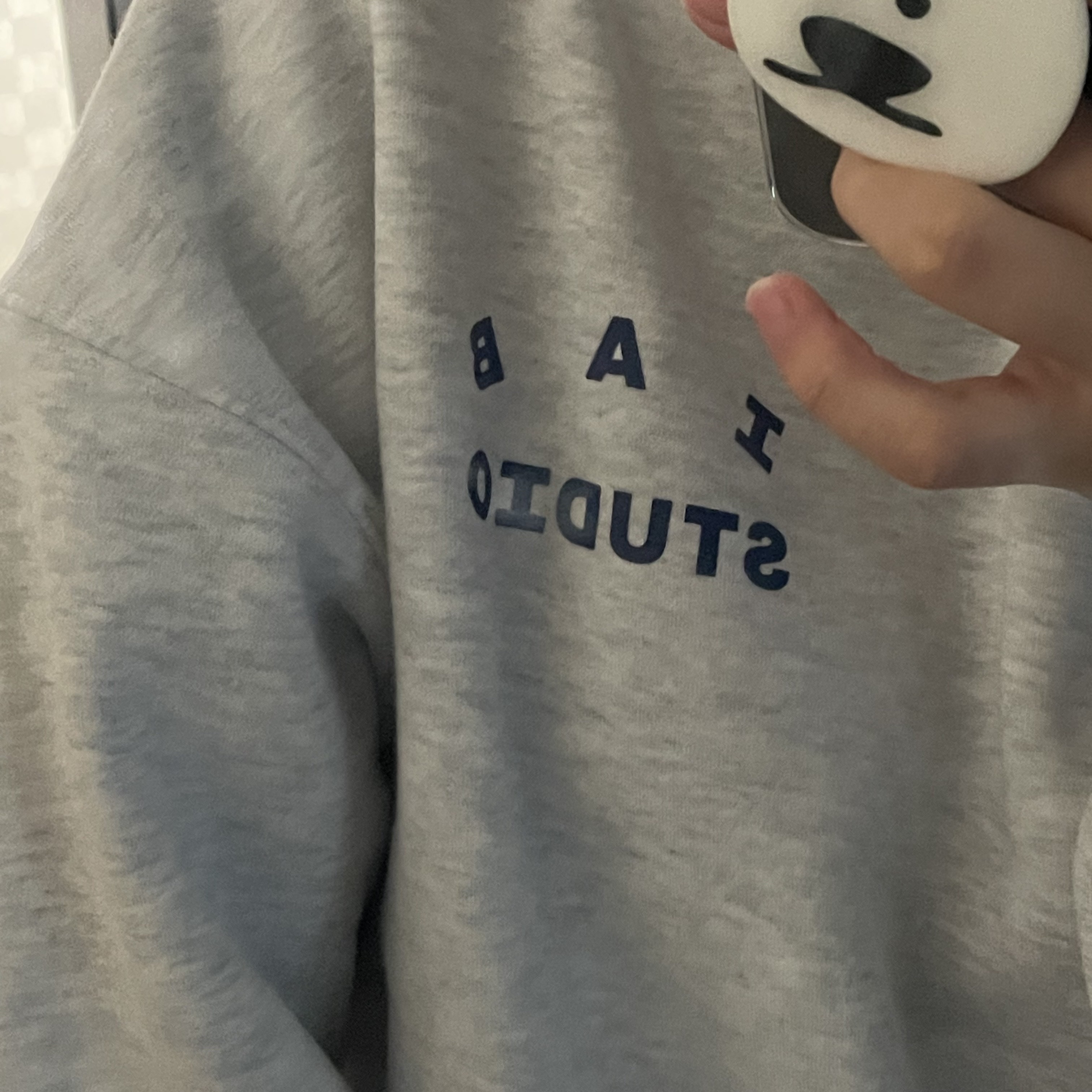 IAB Studio Hoodie Light Gray 착용 스타일 - 1