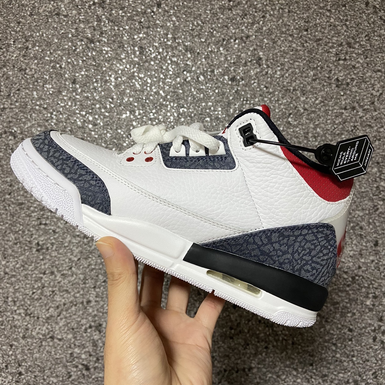 Jordan 3 Retro SE Denim Fire Red 착용 스타일