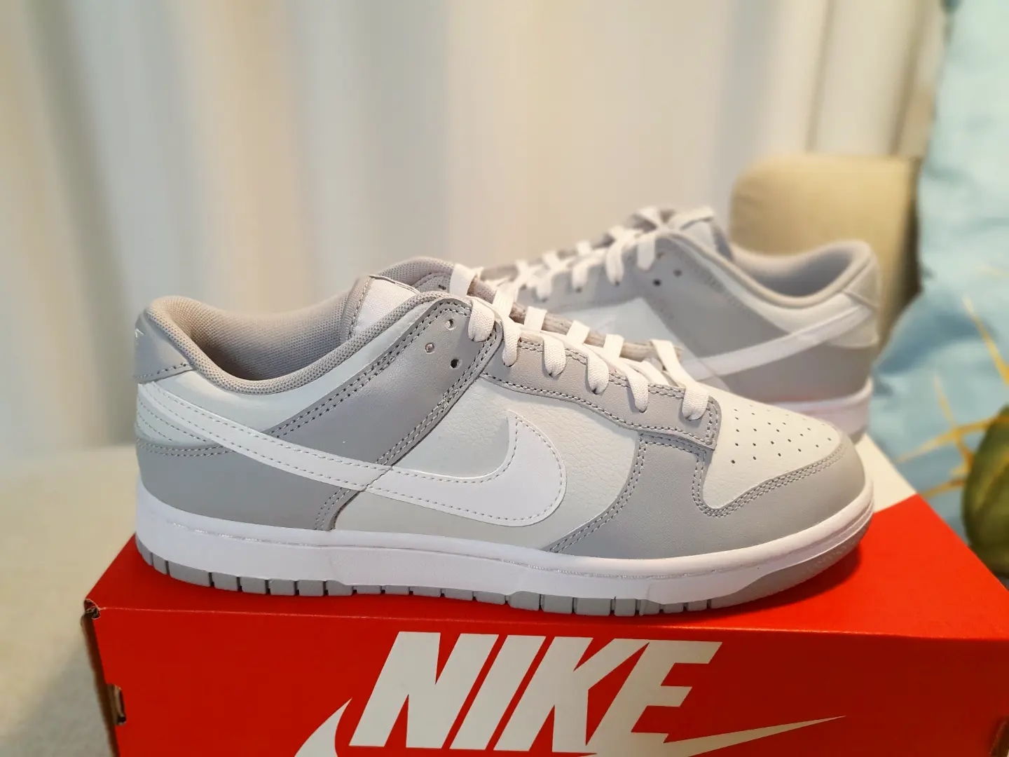 Nike Dunk Low Retro Wolf Grey 착용 스타일 - 2