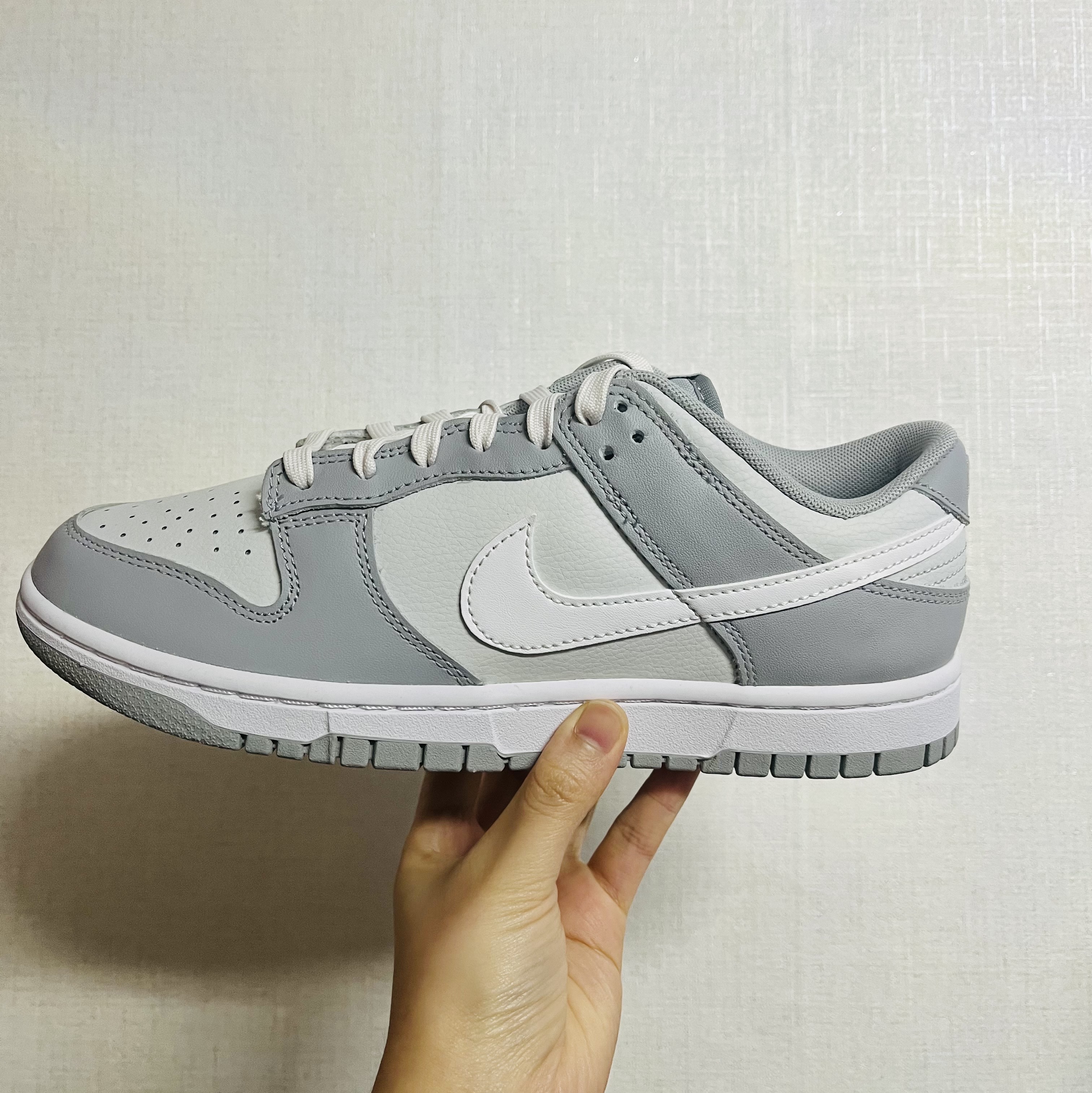 Nike Dunk Low Retro Wolf Grey 착용 스타일