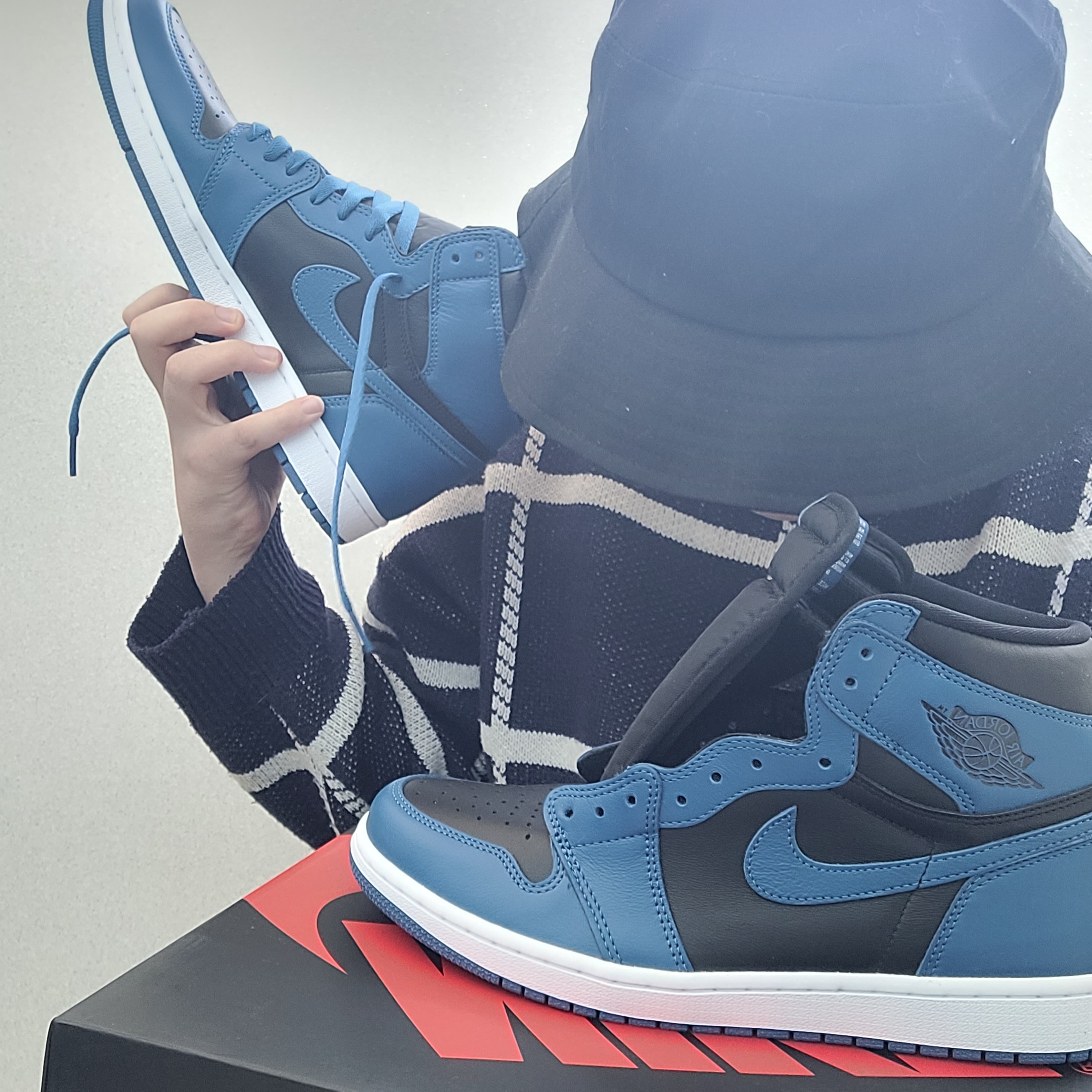 Jordan 1 Retro High OG Dark Marina Blue 착용 스타일