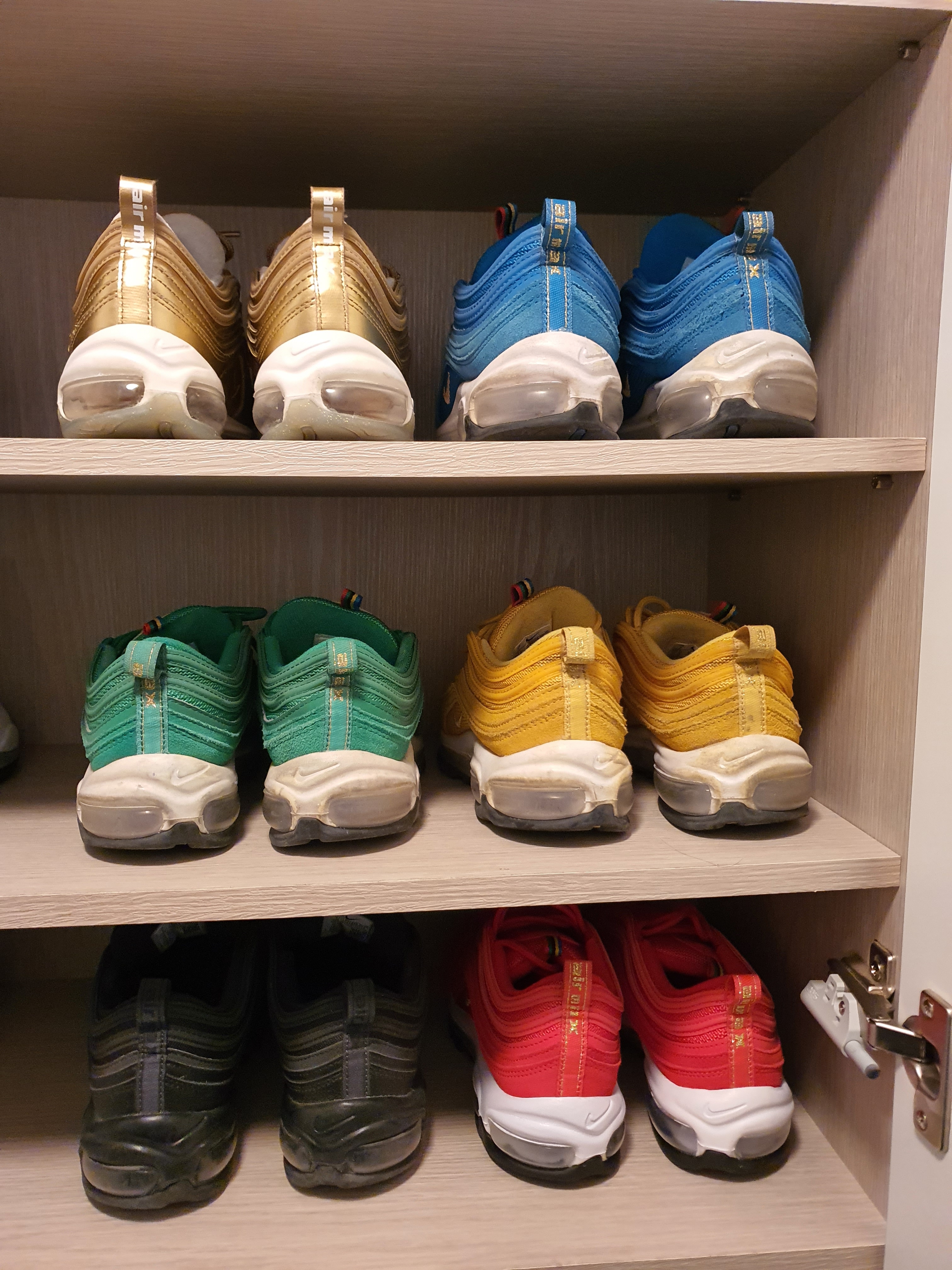(W) Nike Air Max 97 Metallic Gold, Nike Air Max 97 QS Olympic Rings Pack Blue 착용 스타일 - 1