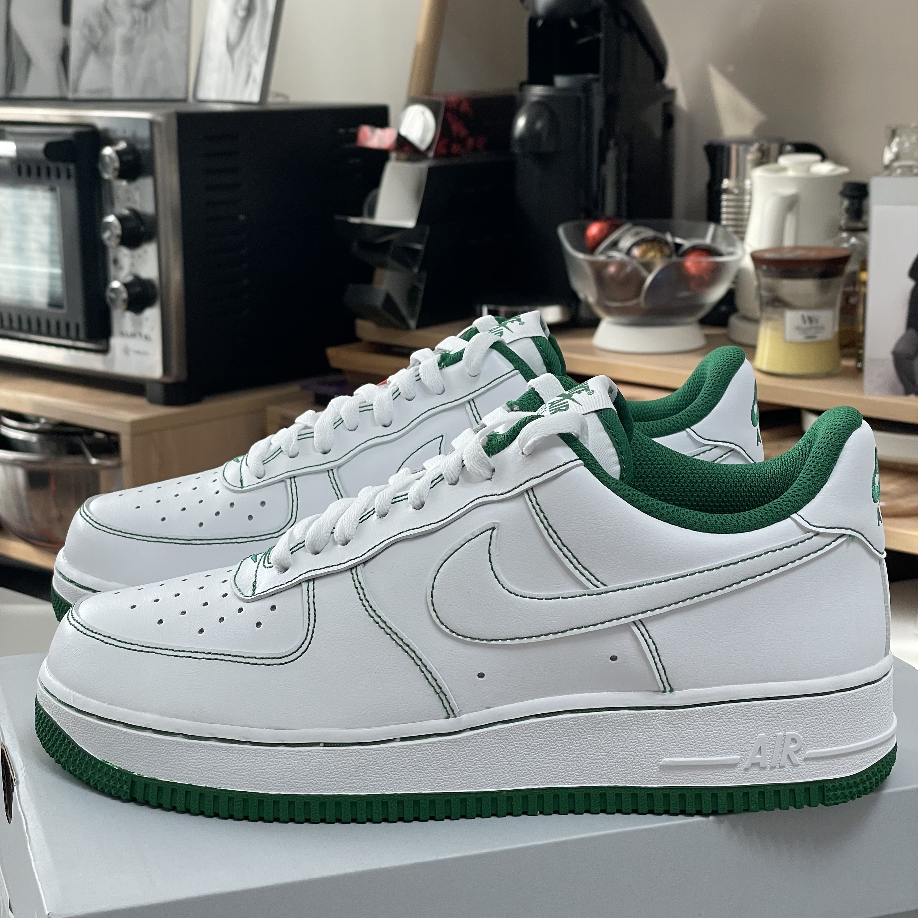 Nike Air Force 1 '07 Stitch Pine Green 착용 스타일