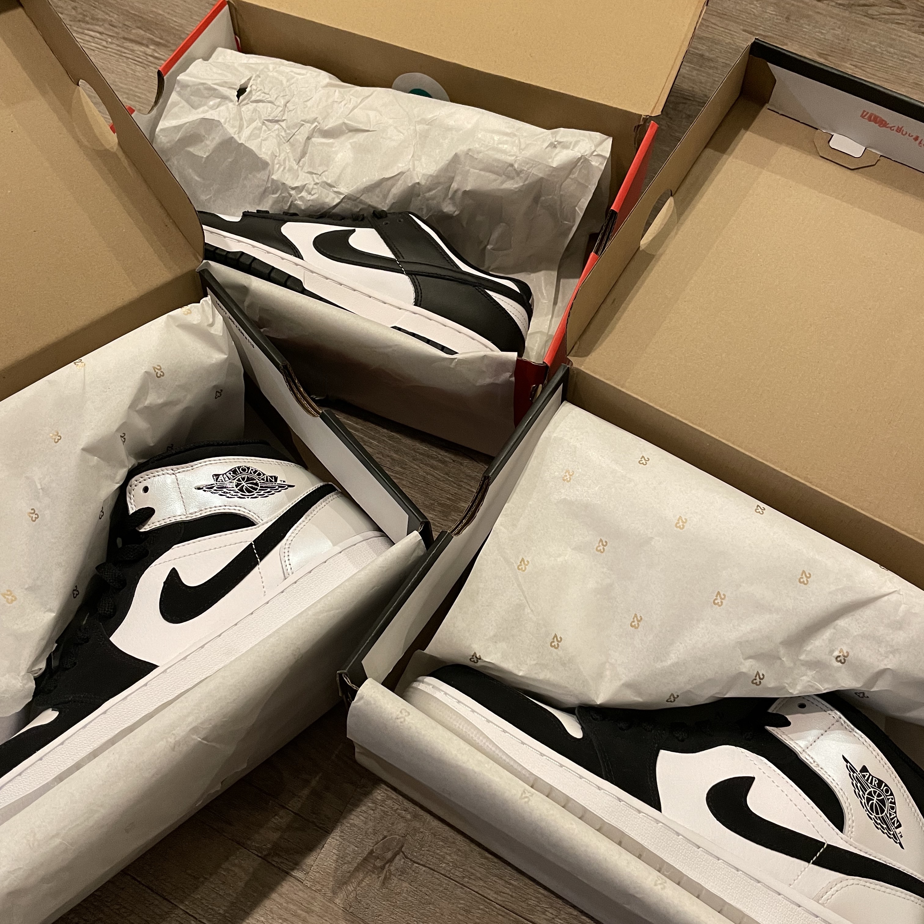 Nike Dunk Low Retro Black, Jordan 1 Mid SE Diamond 착용 스타일